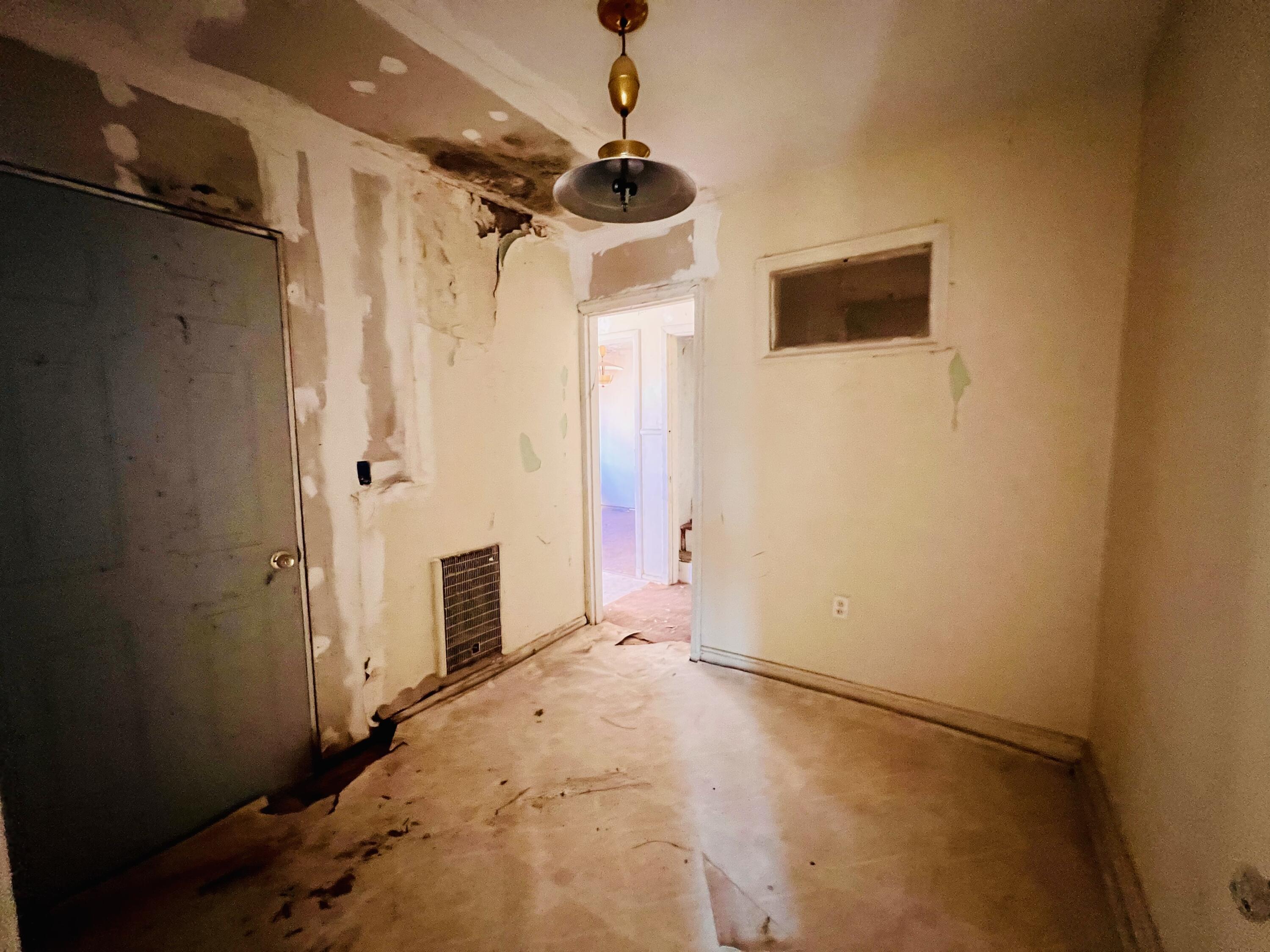 35 Agnes Avenue