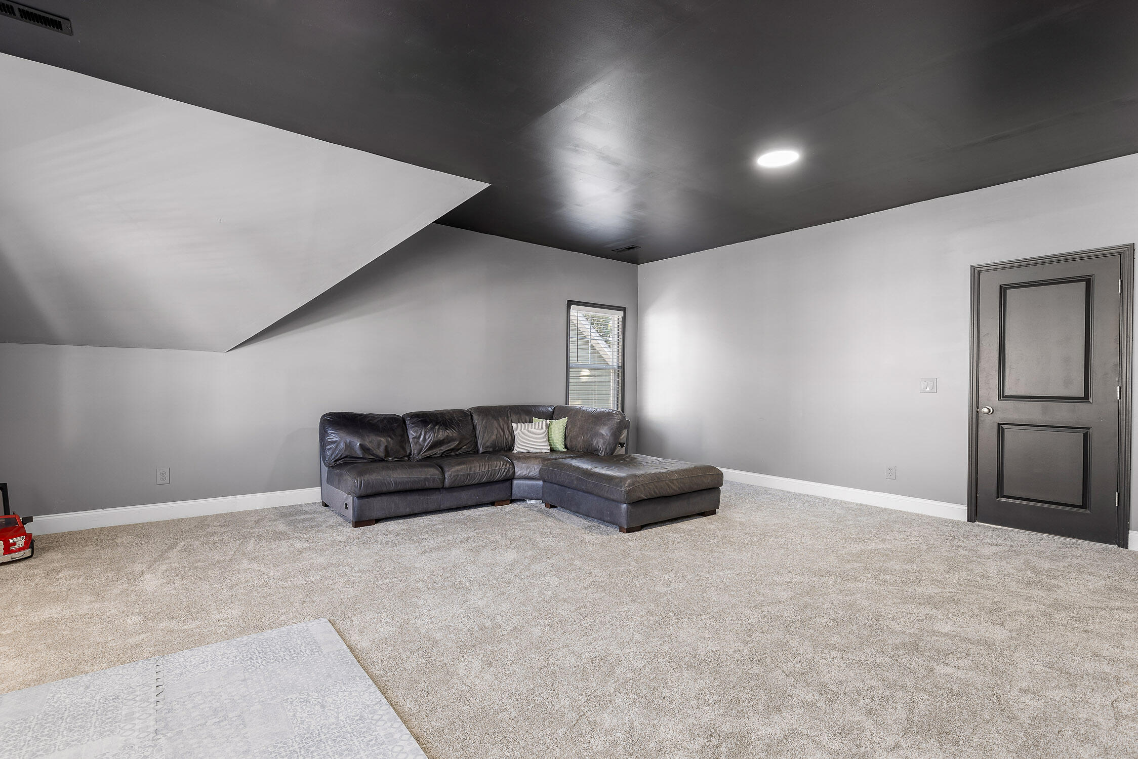 1806 Oakvale Drive