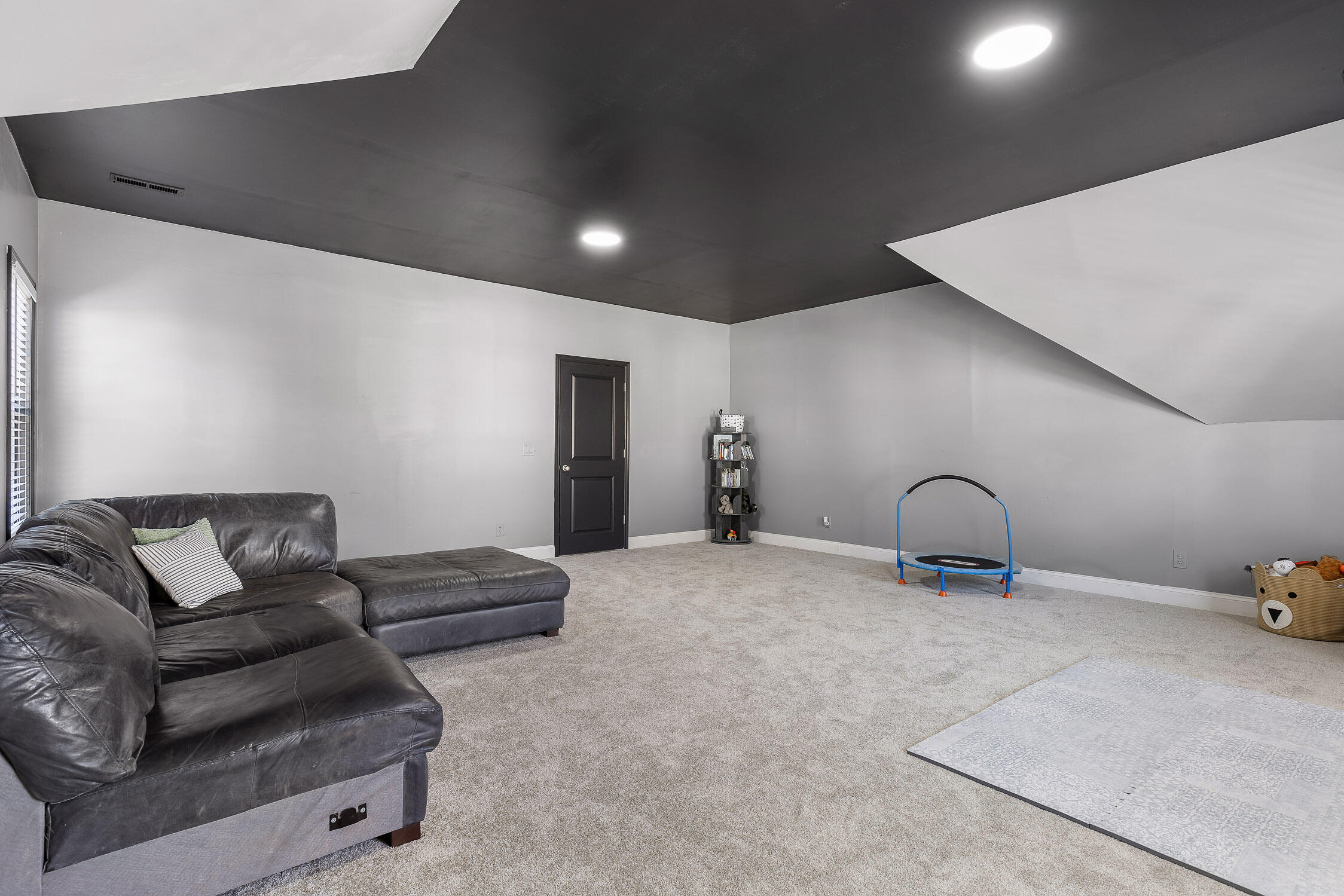 1806 Oakvale Drive