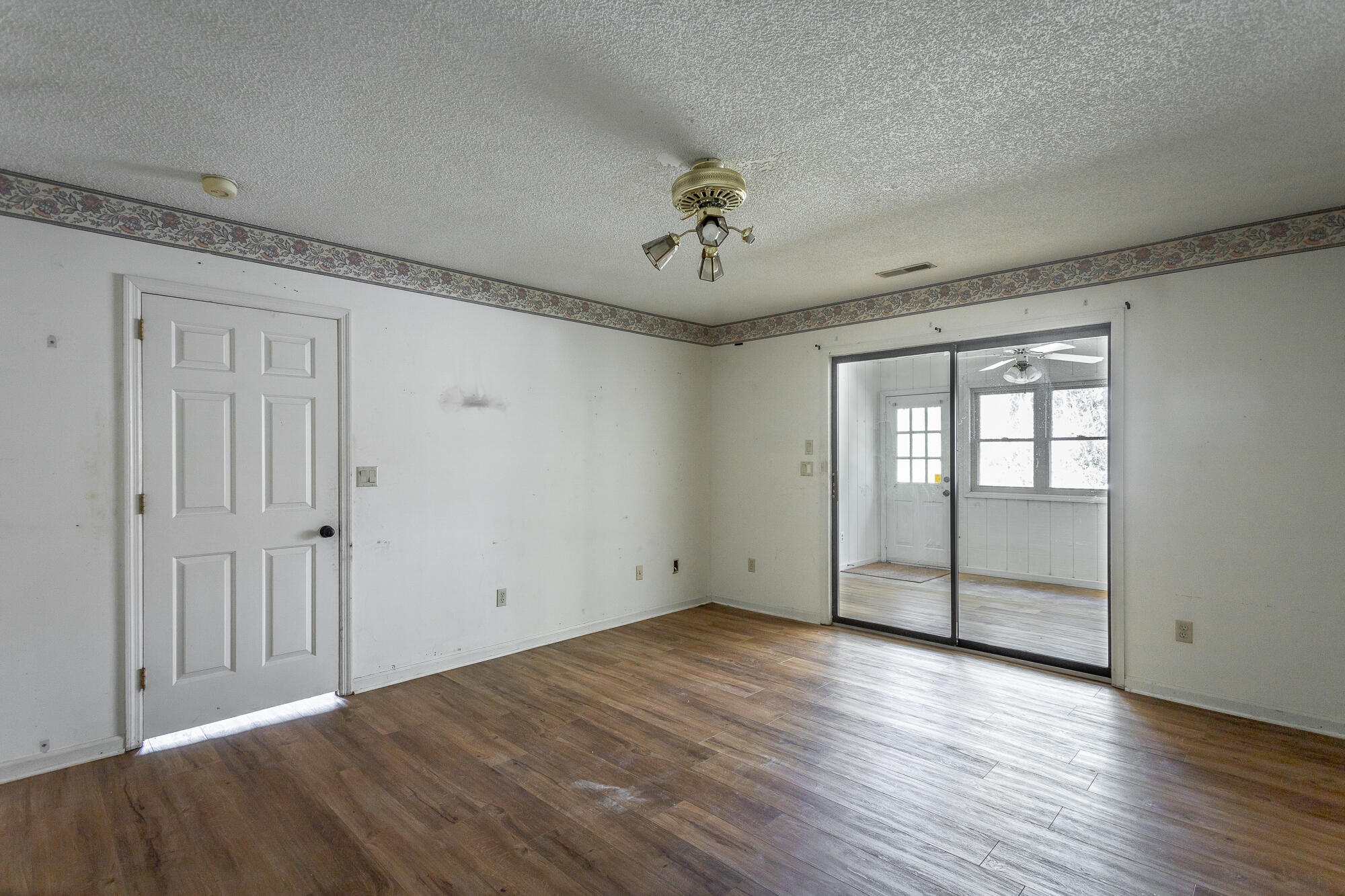 6761 Hickory Creek Road
