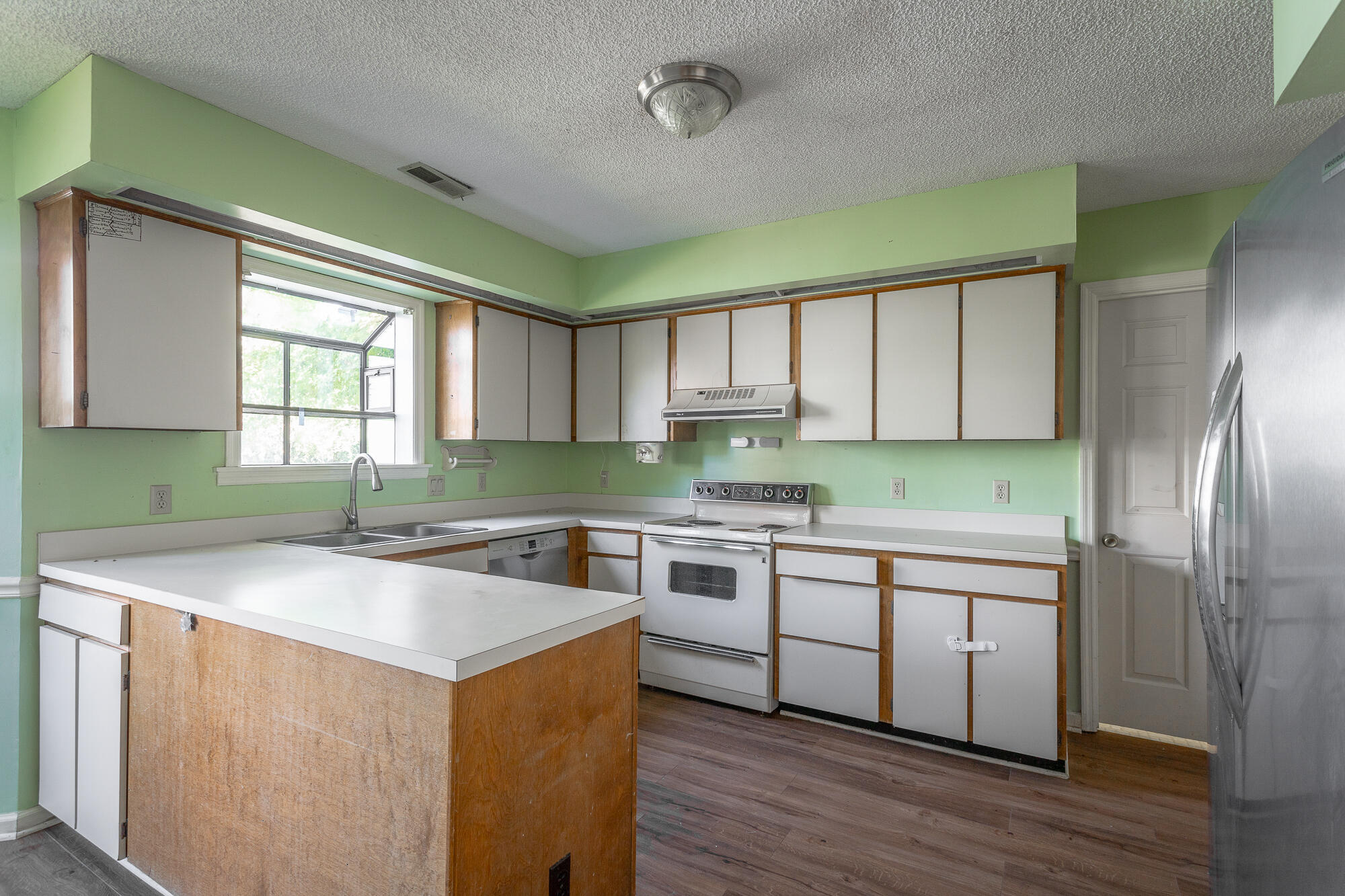 6761 Hickory Creek Road