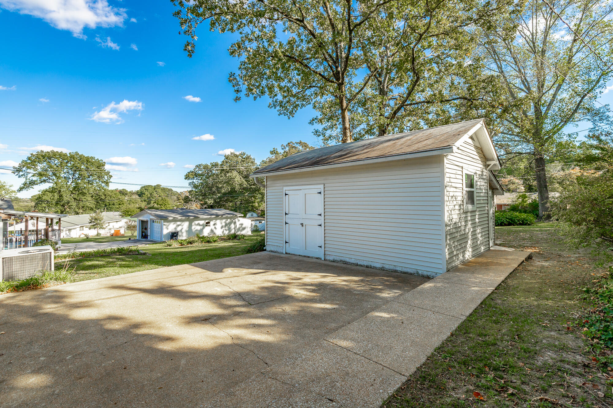 4002 Woodmont Drive