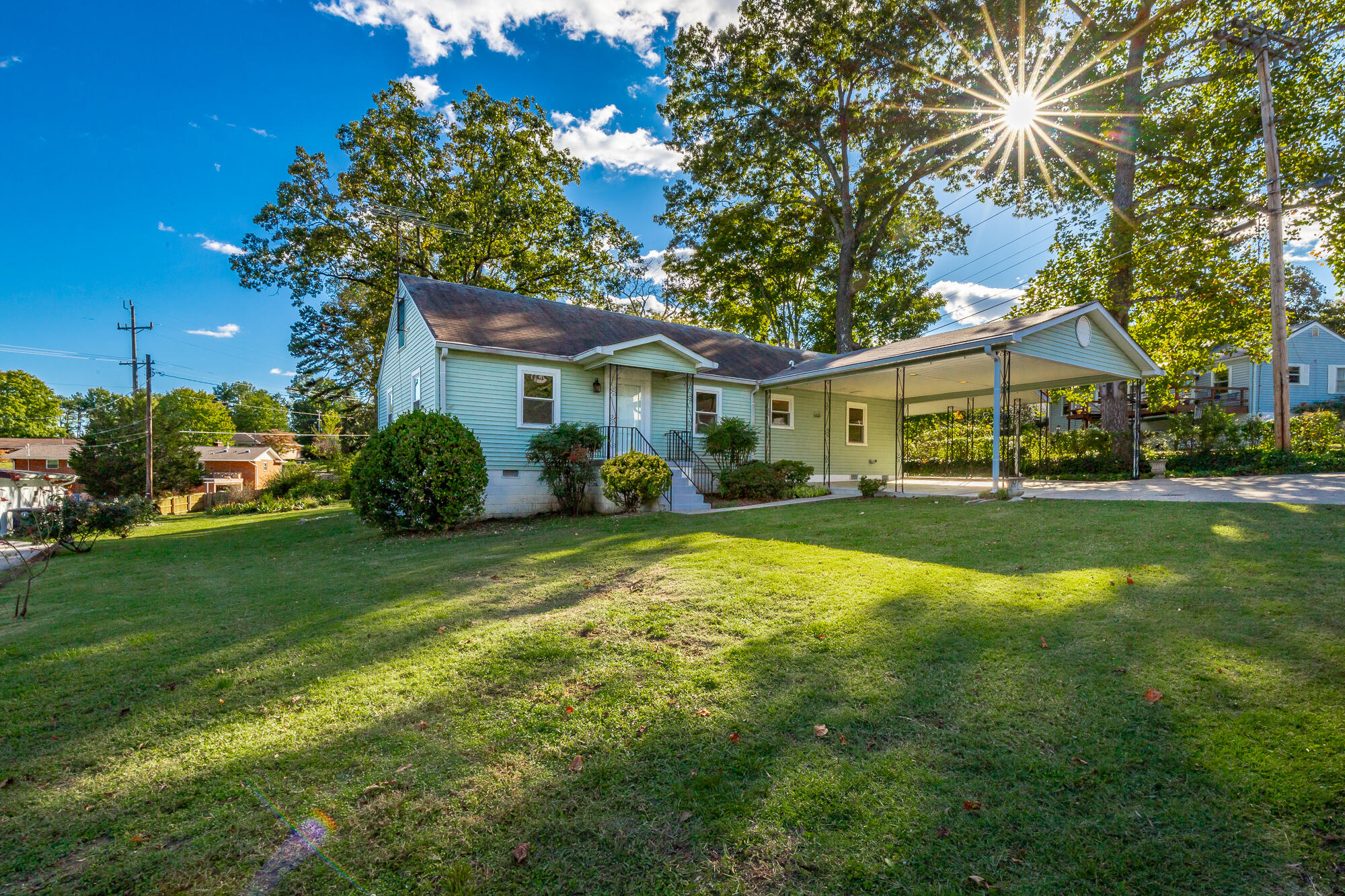 4002 Woodmont Drive