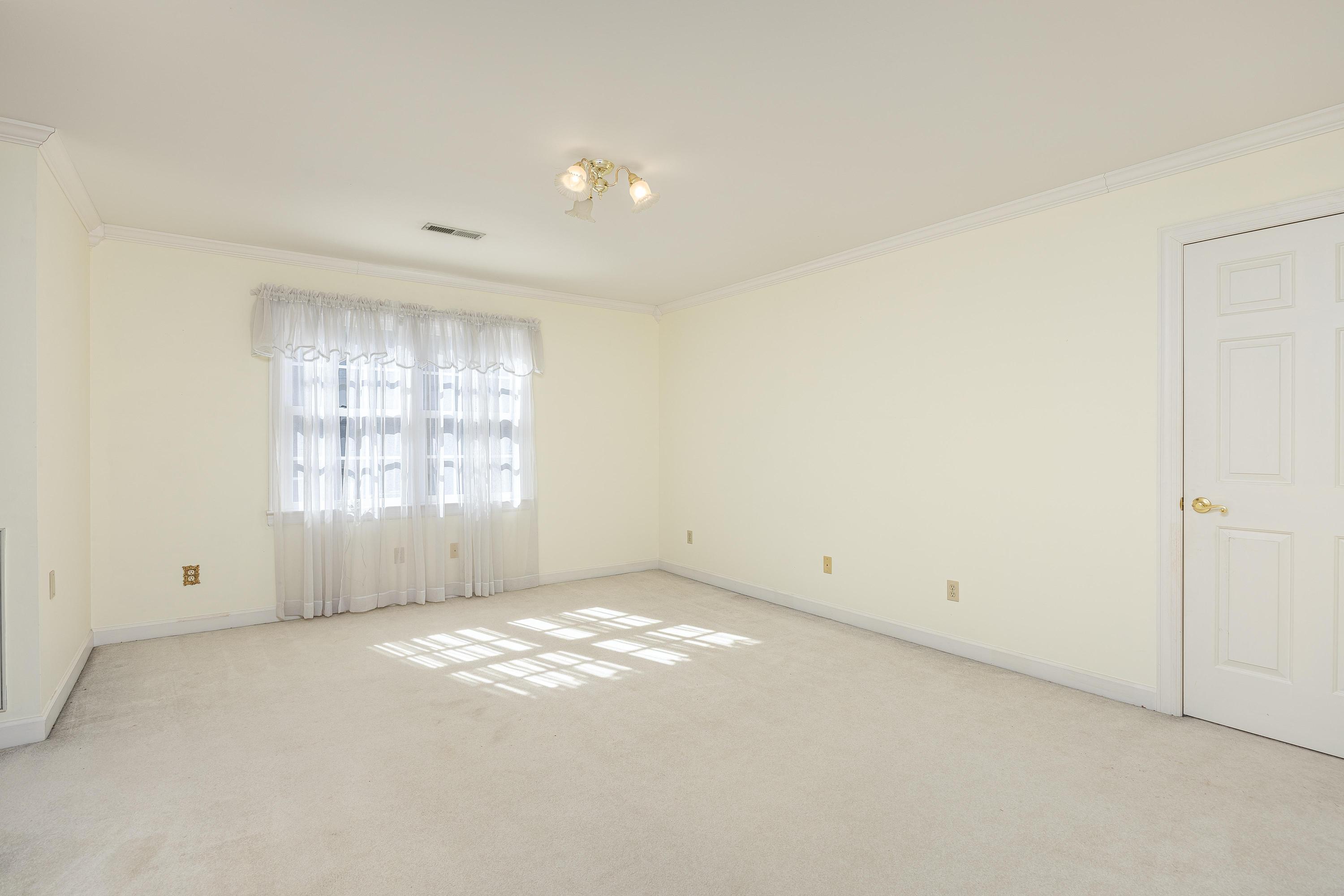 2015 Riverwood Drive
