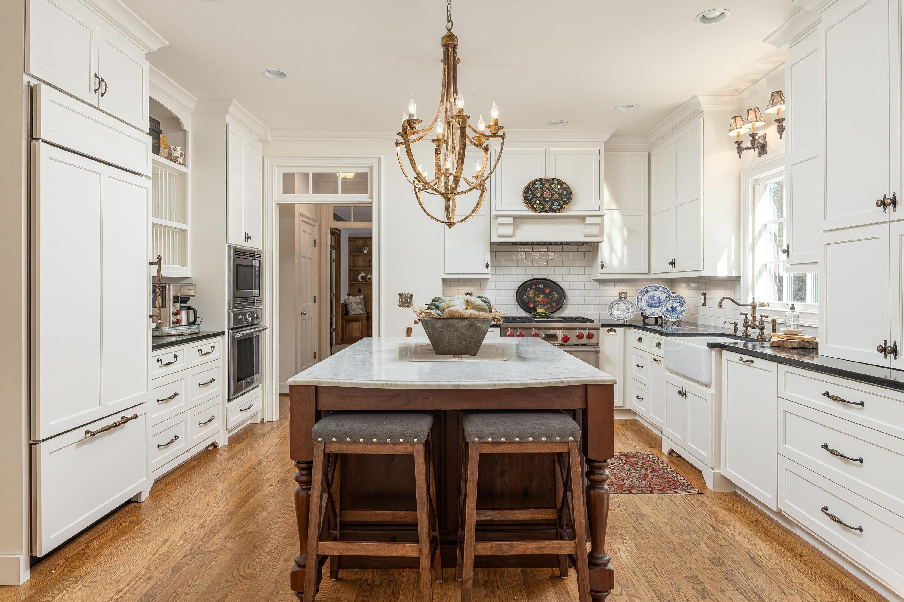 2015 Riverwood Drive