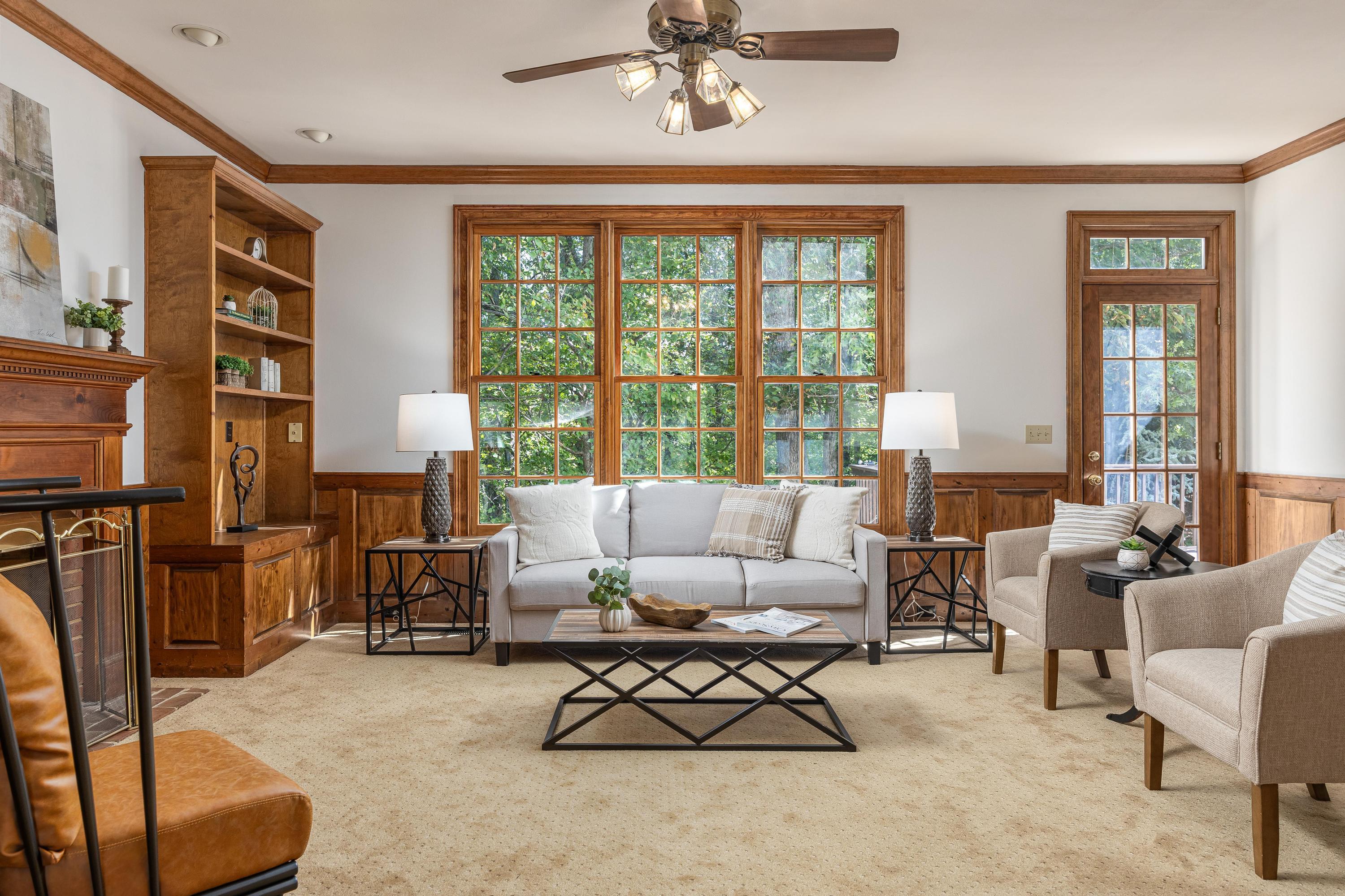 2015 Riverwood Drive