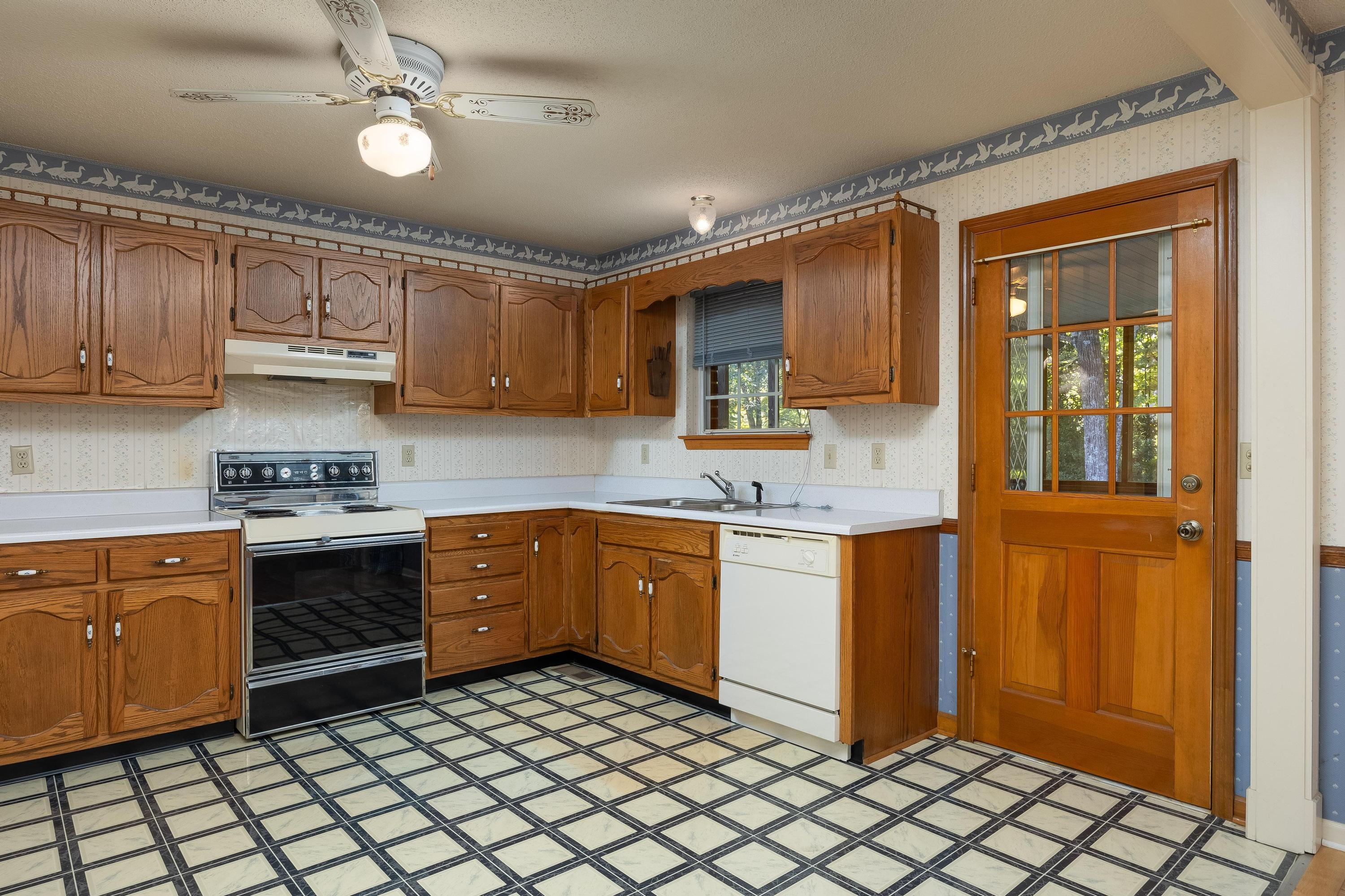 2124 Port Royal Drive