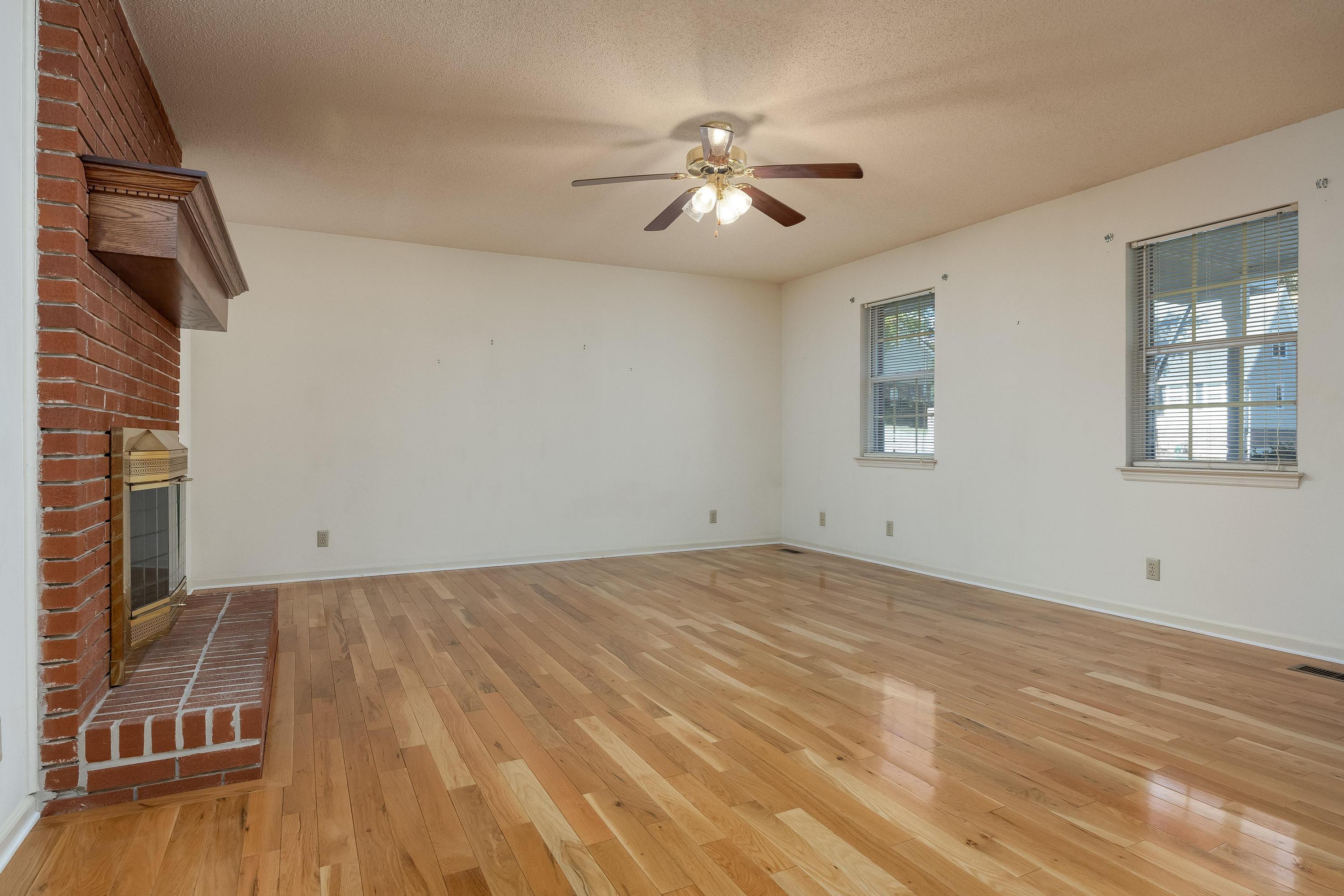 2124 Port Royal Drive