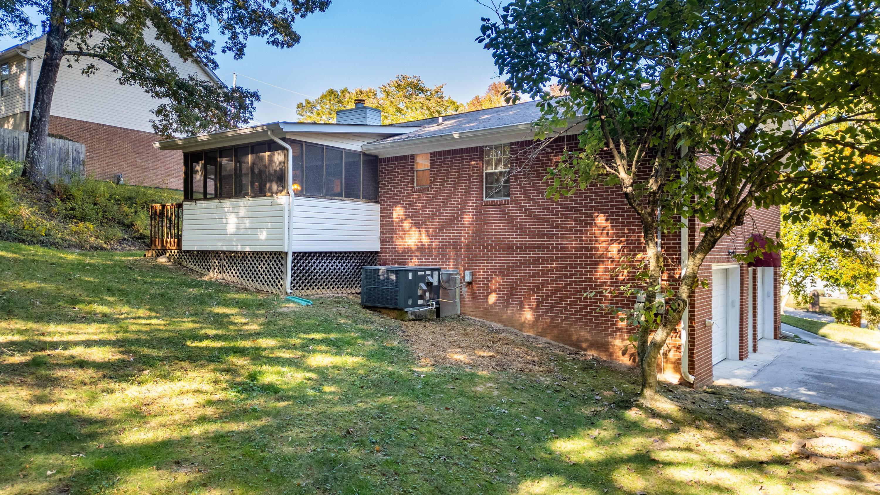 2124 Port Royal Drive