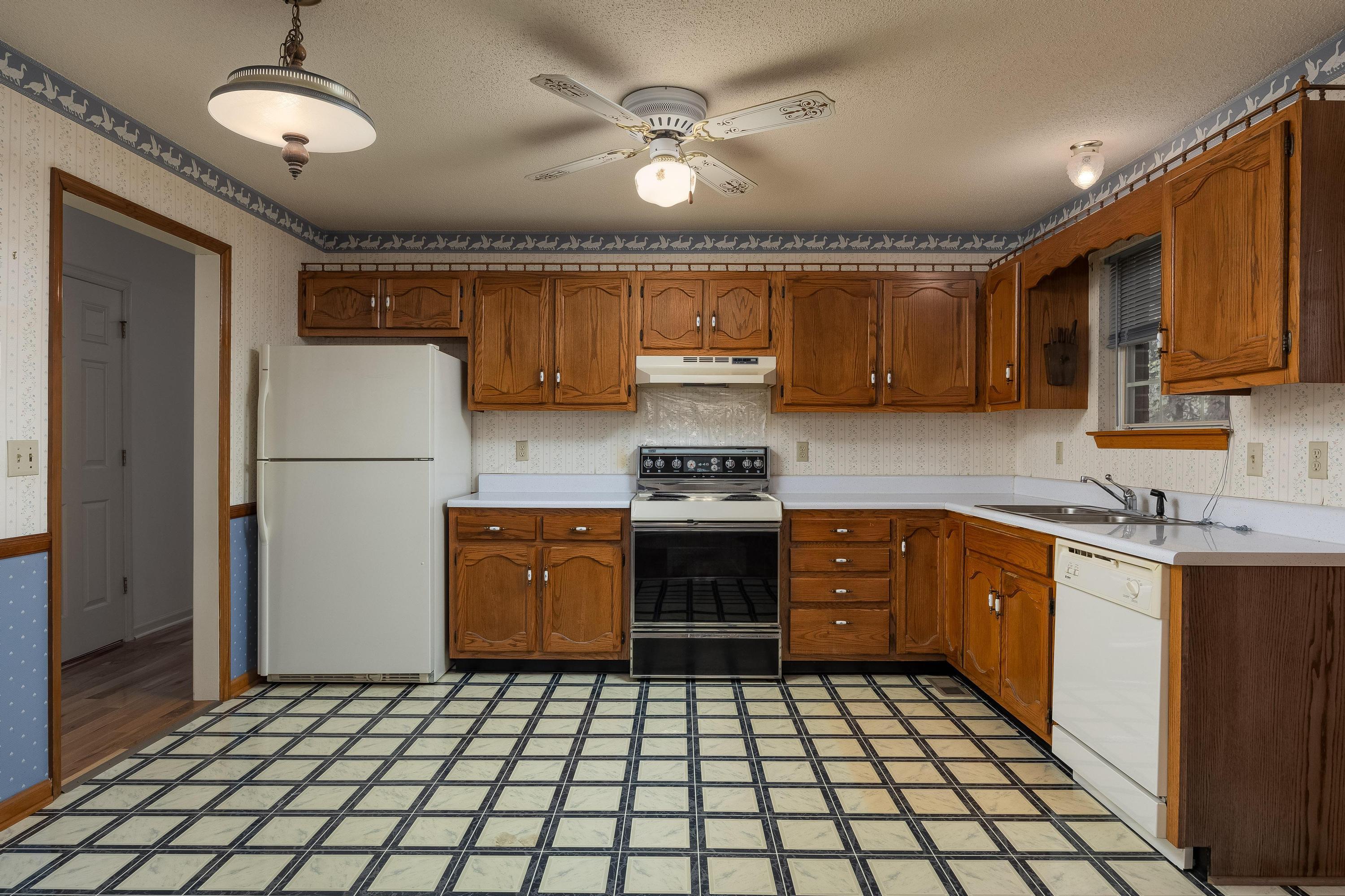 2124 Port Royal Drive