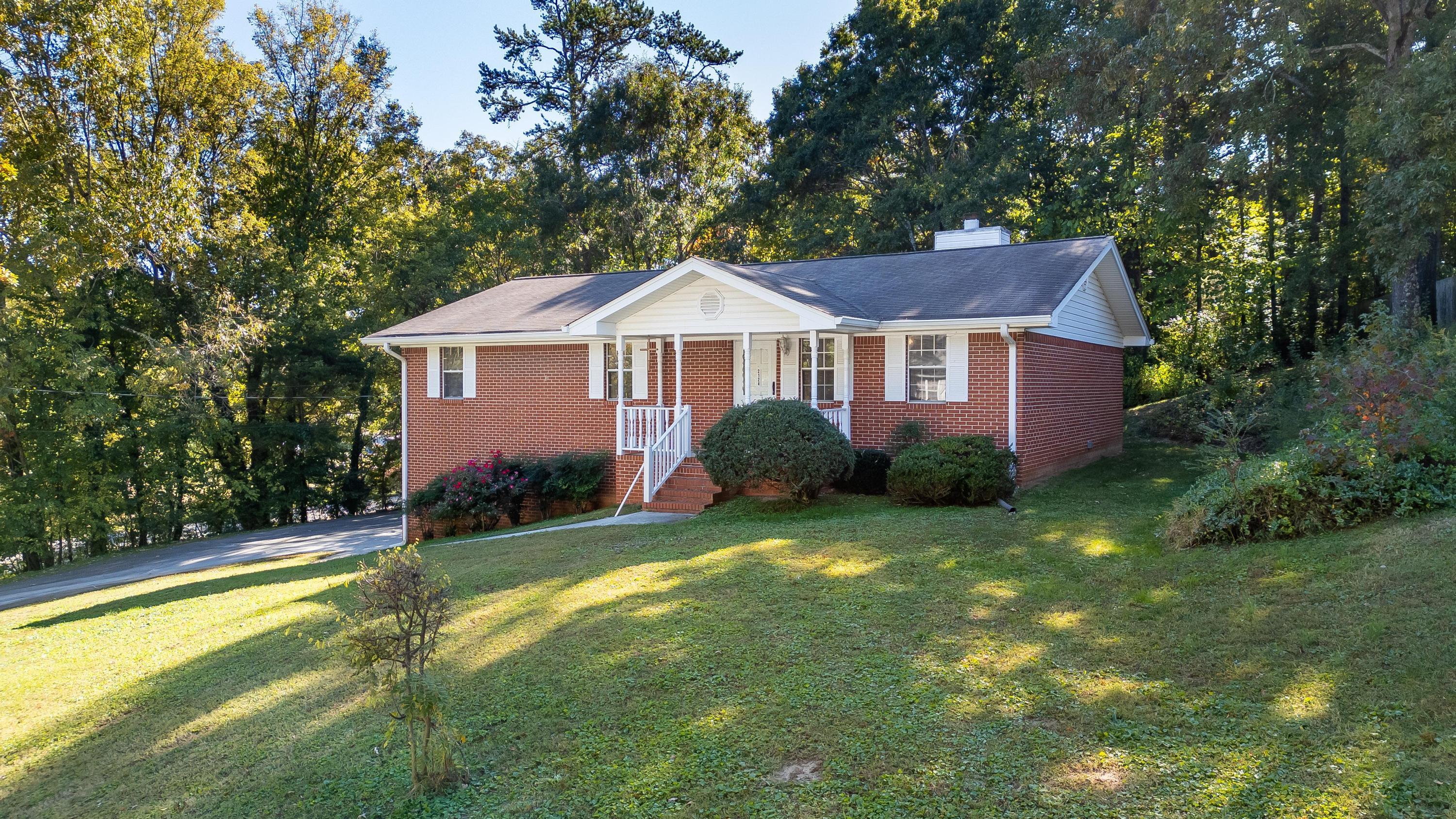 2124 Port Royal Drive