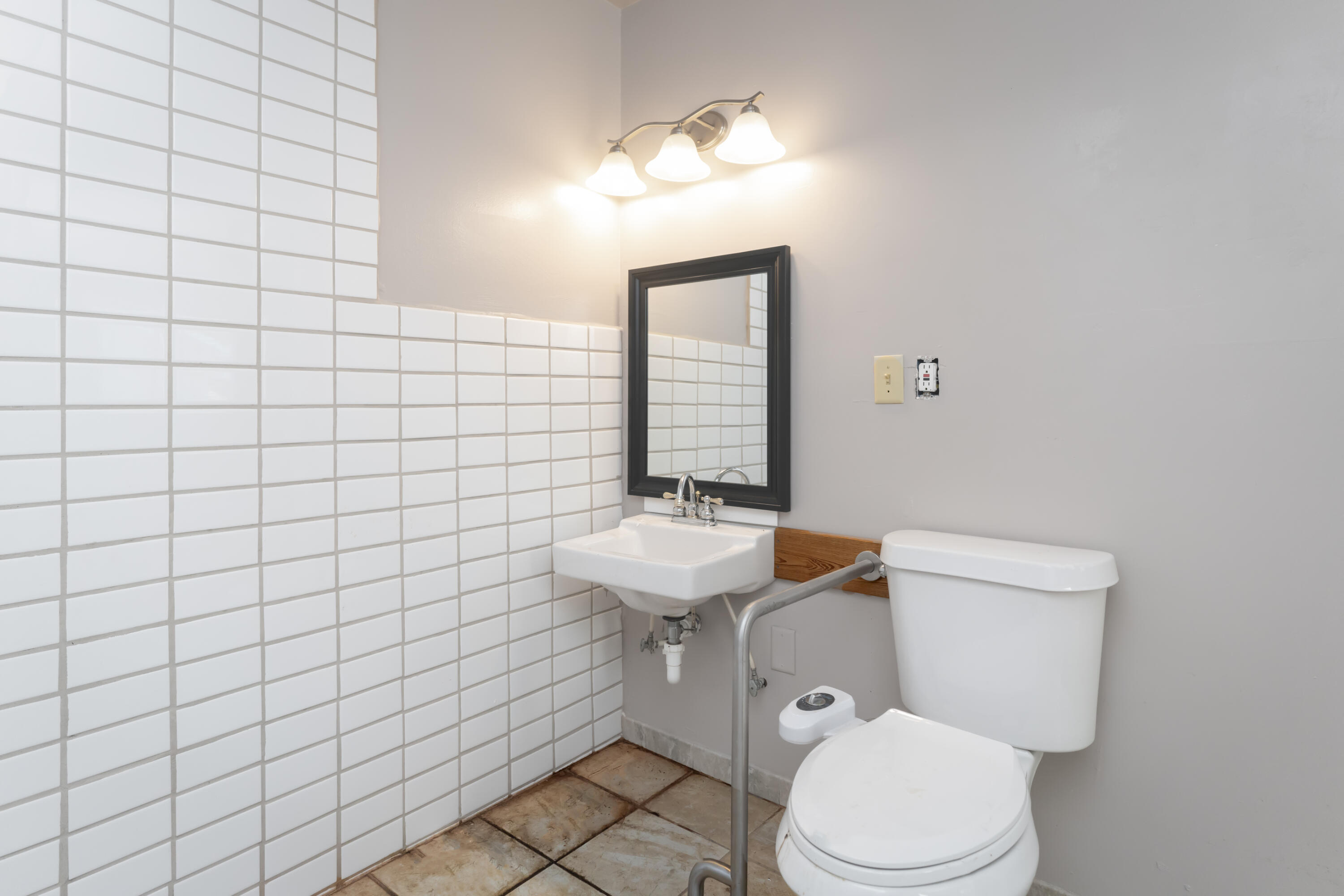 1312 Ridgefield Circle