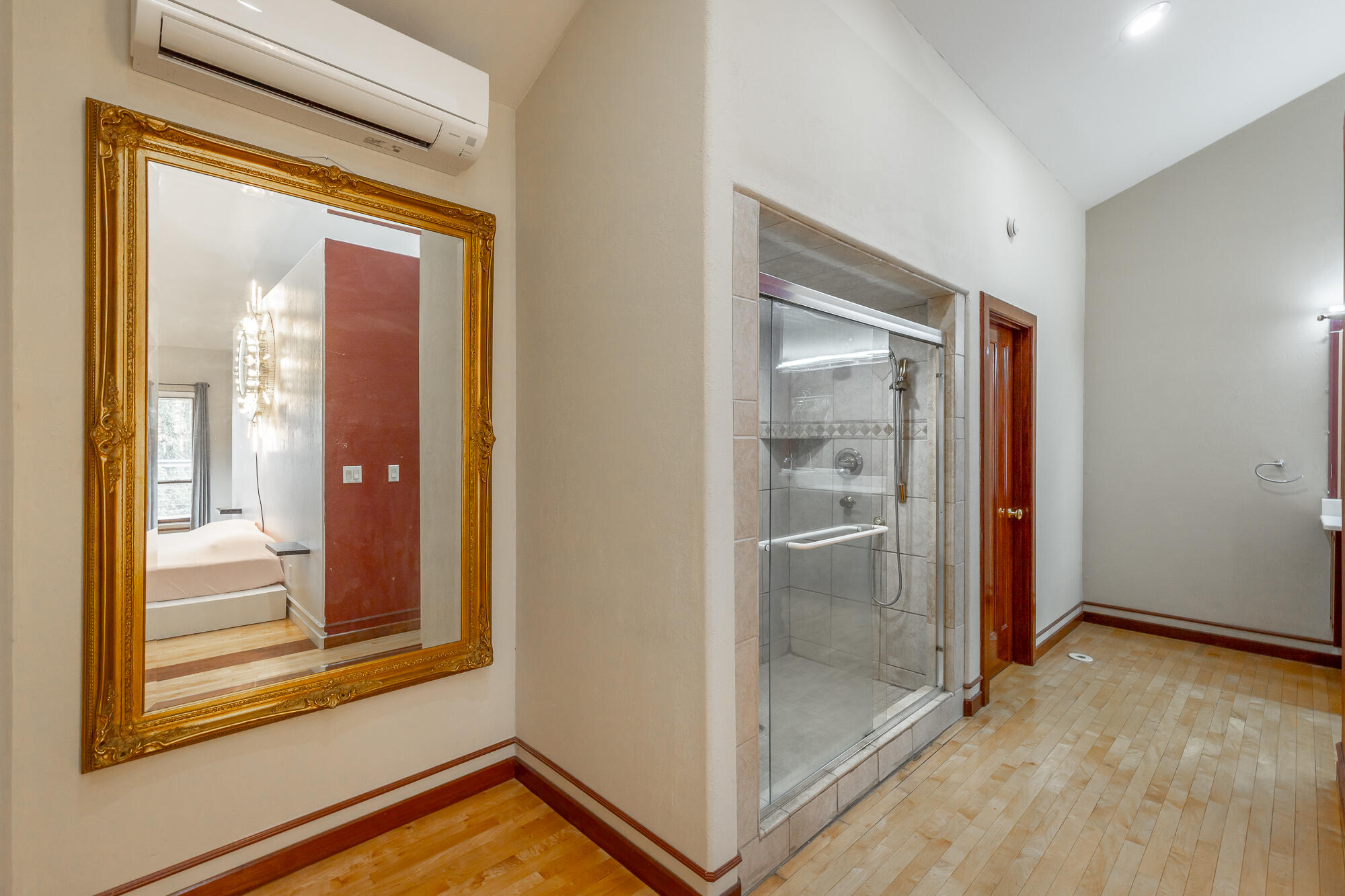 1211 Panorama Dr
