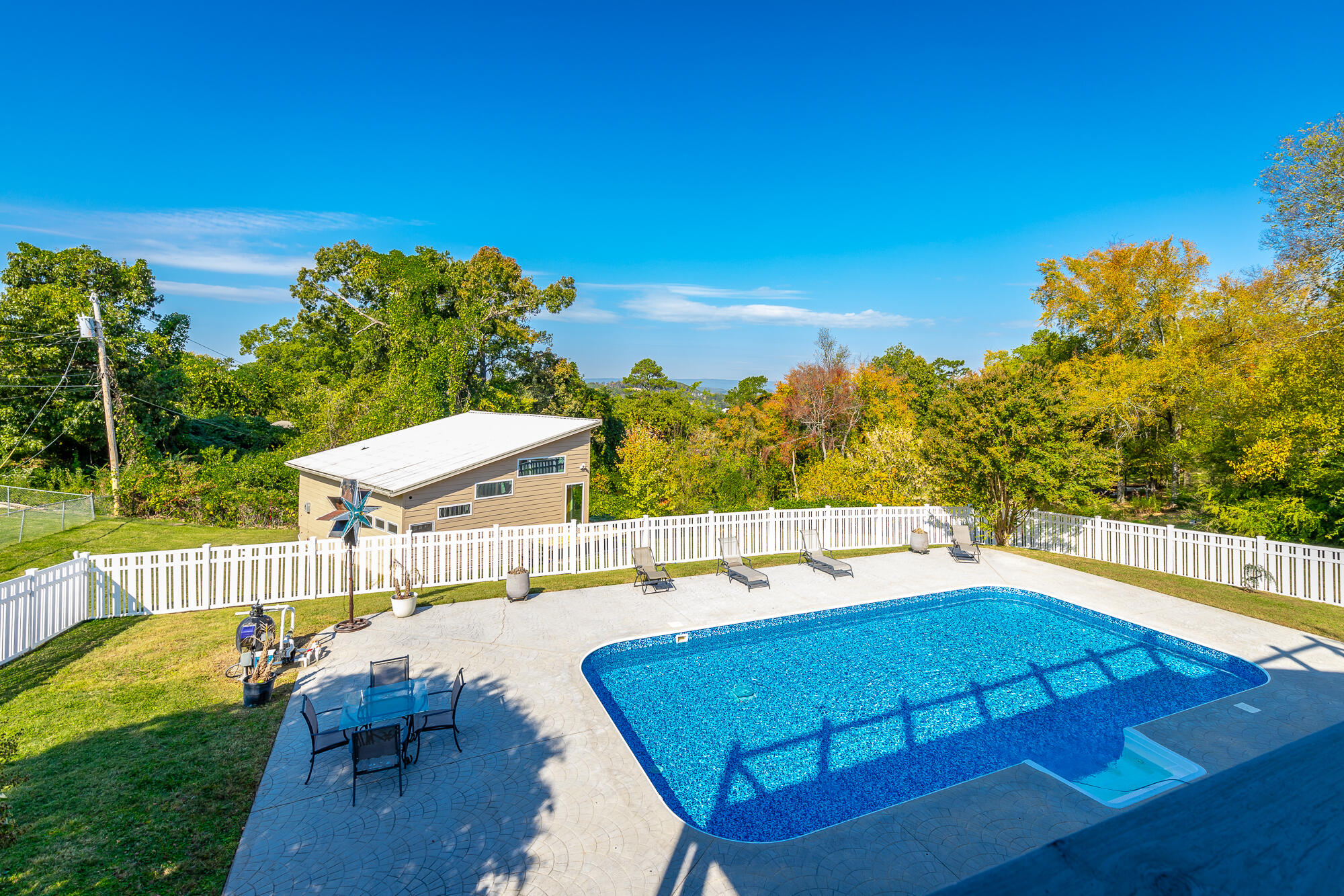 1211 Panorama Dr