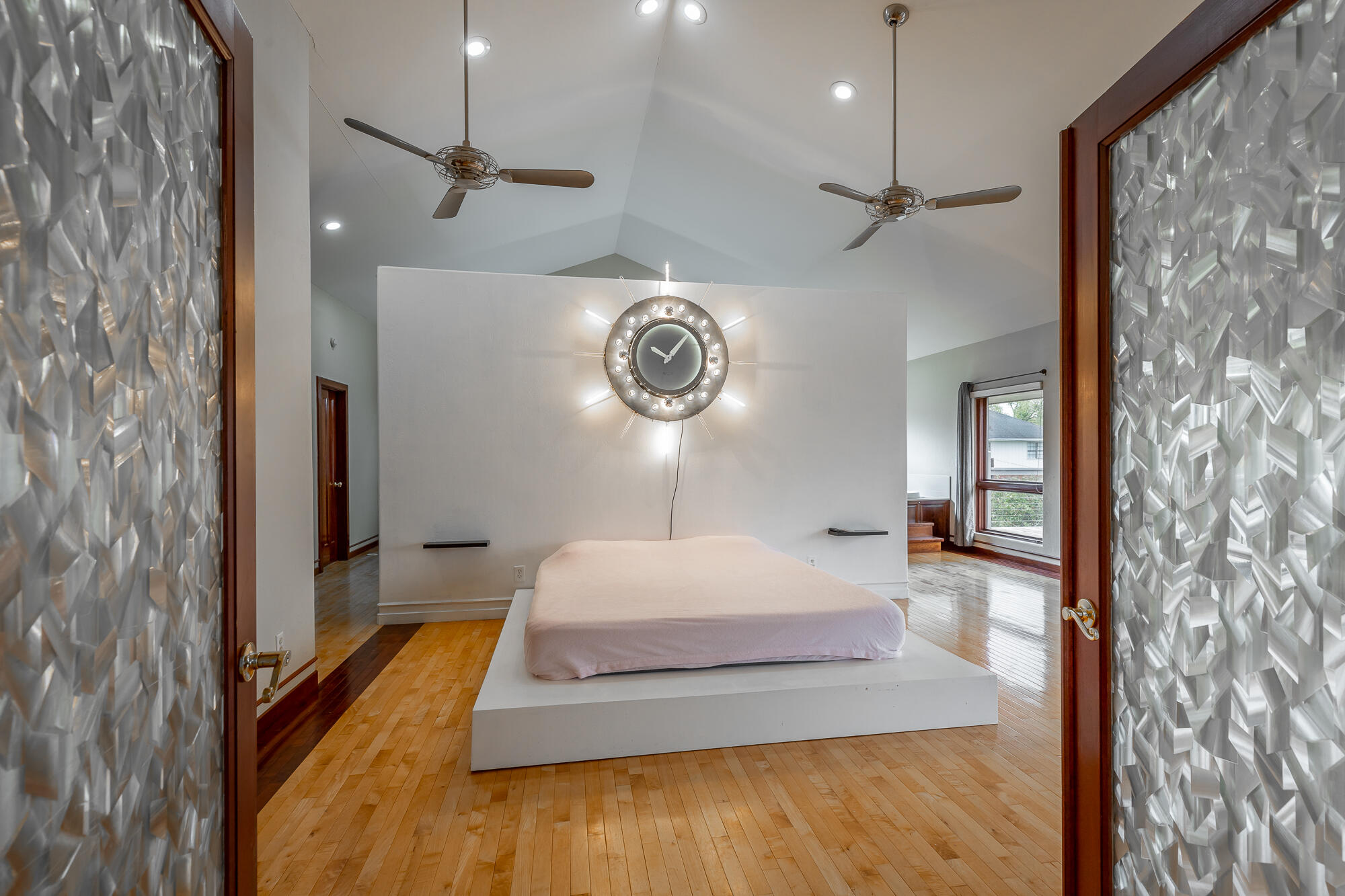 1211 Panorama Dr