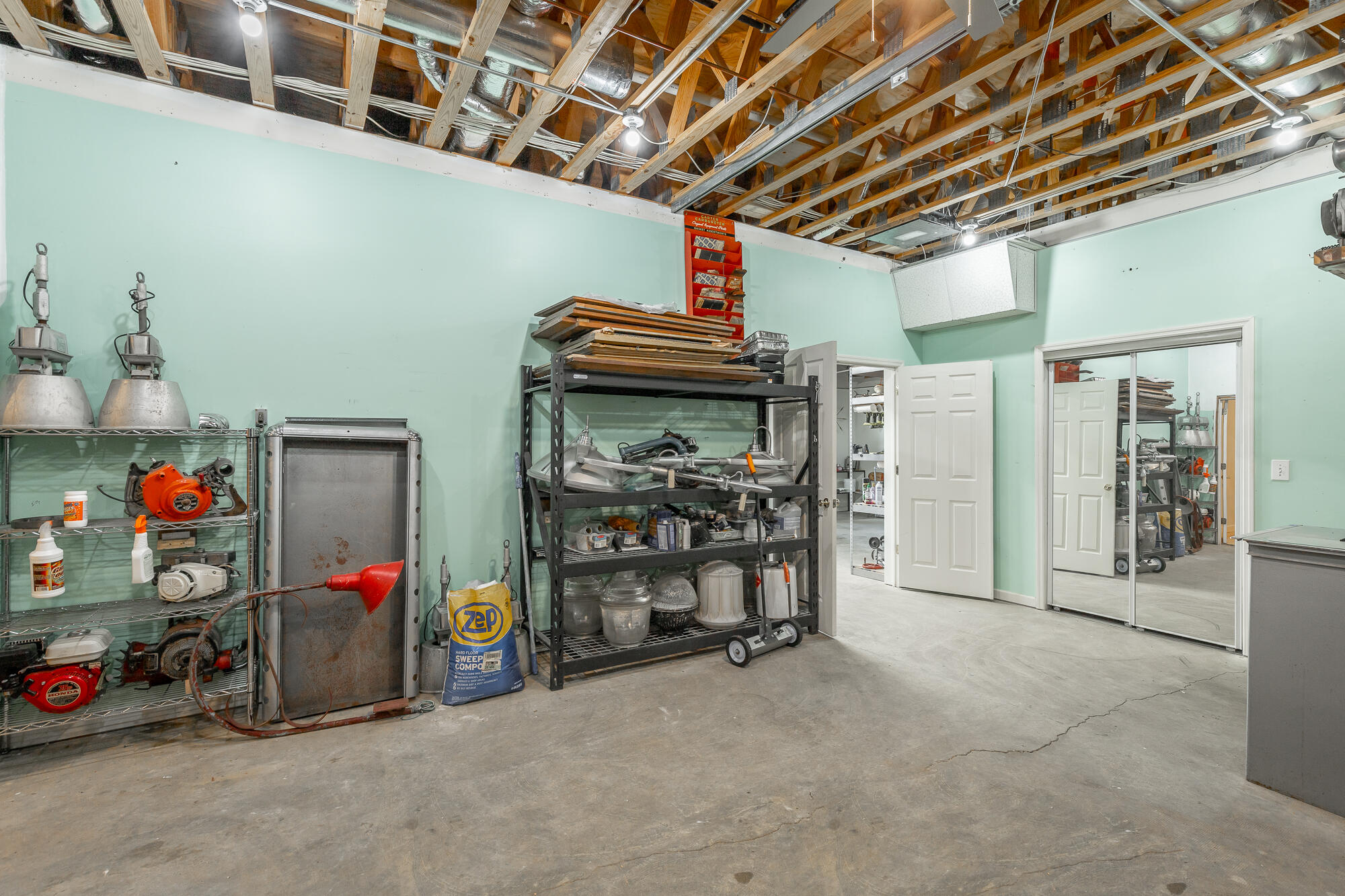 1211 Panorama Dr