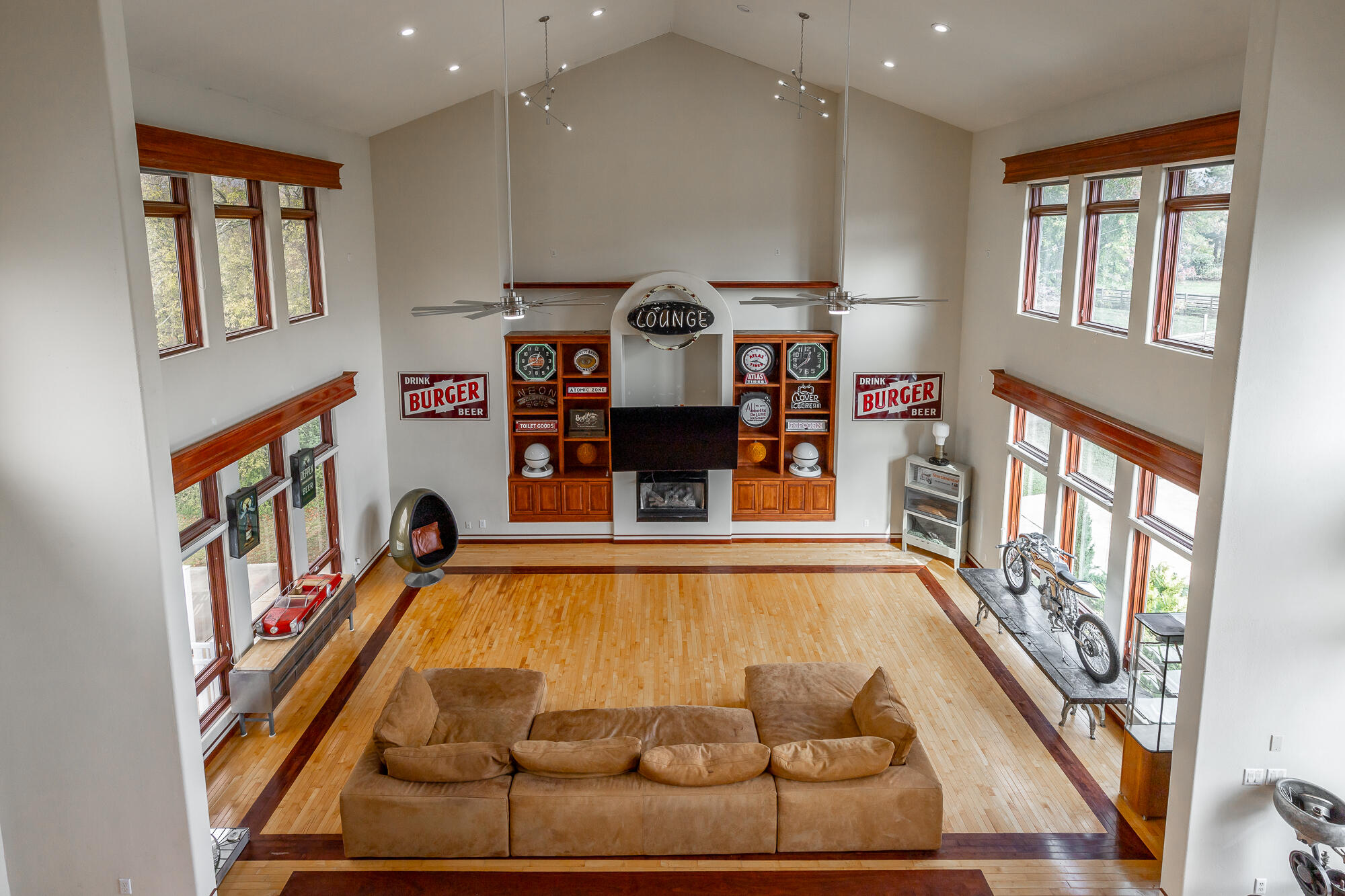 1211 Panorama Dr
