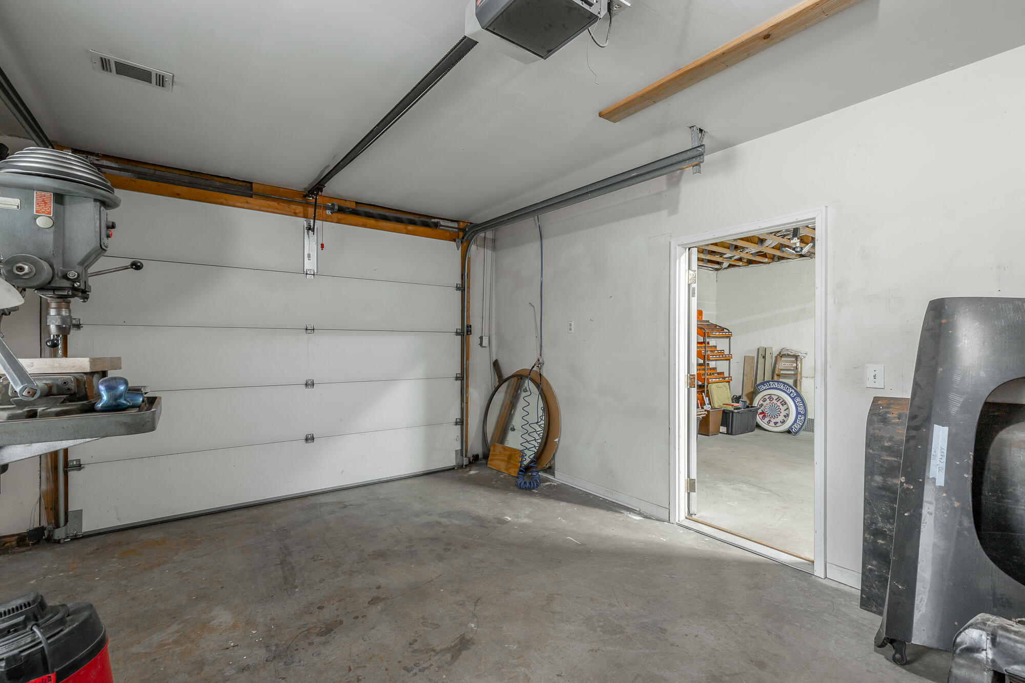 1211 Panorama Dr