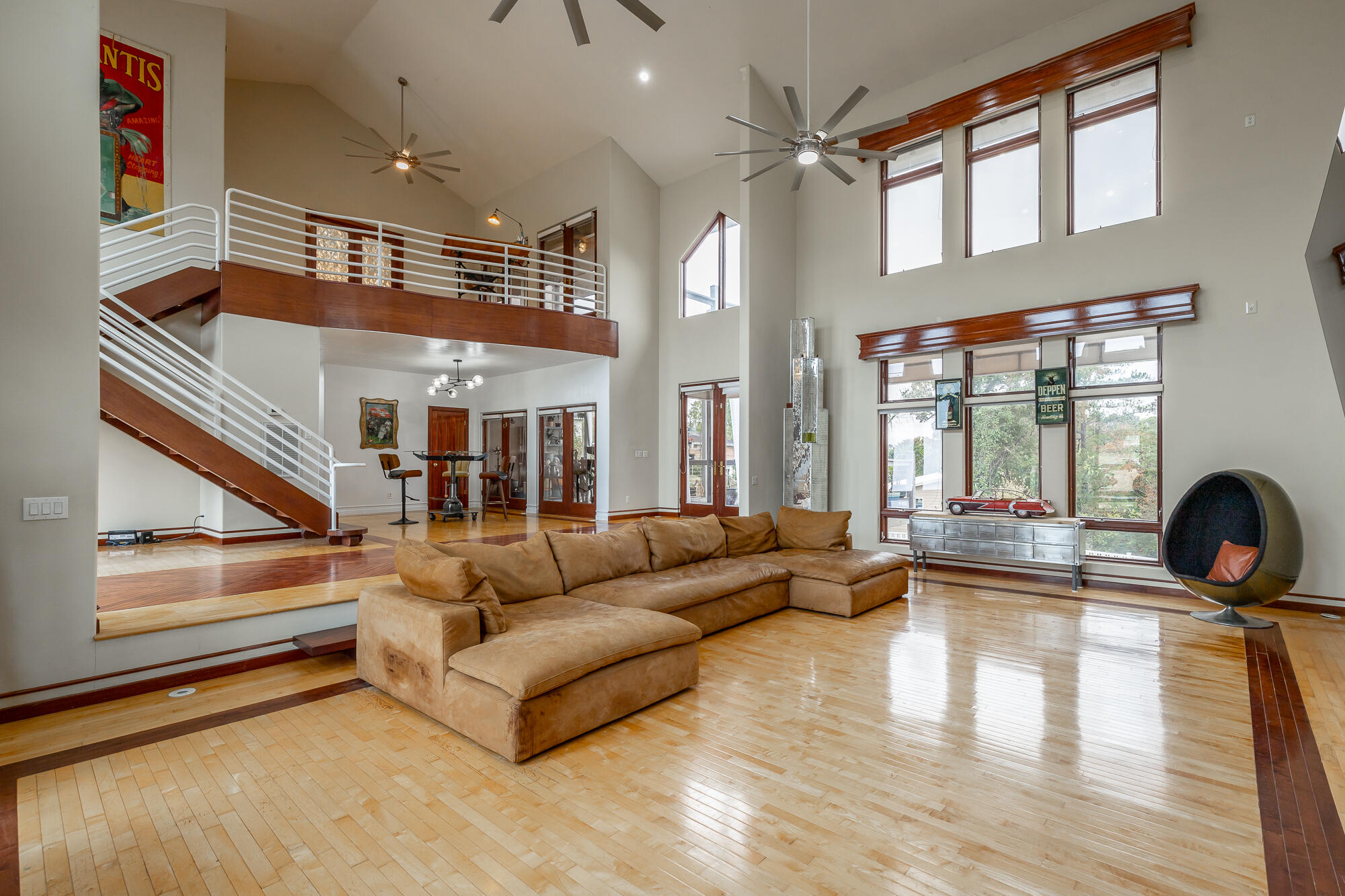 1211 Panorama Dr