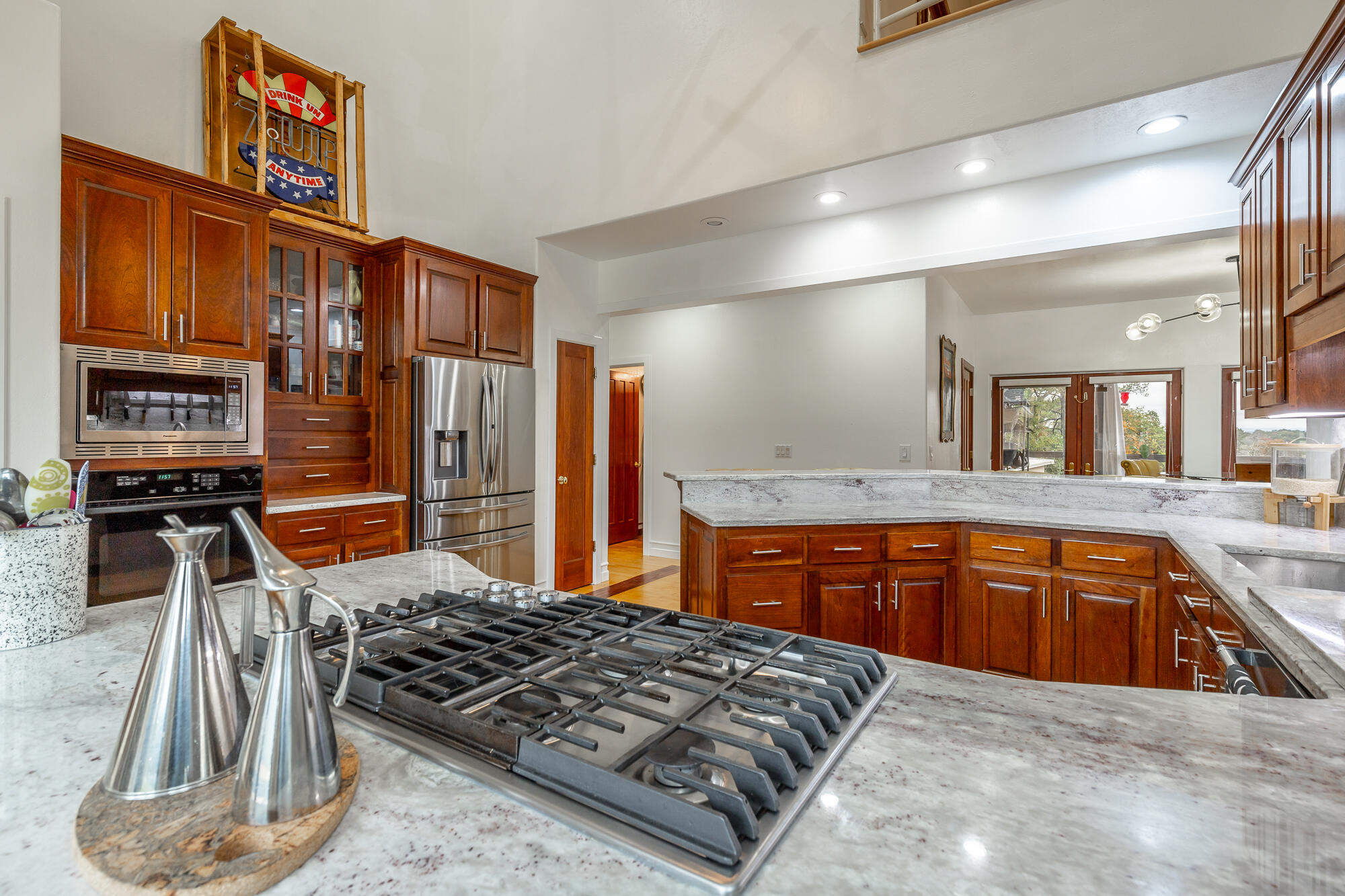 1211 Panorama Dr
