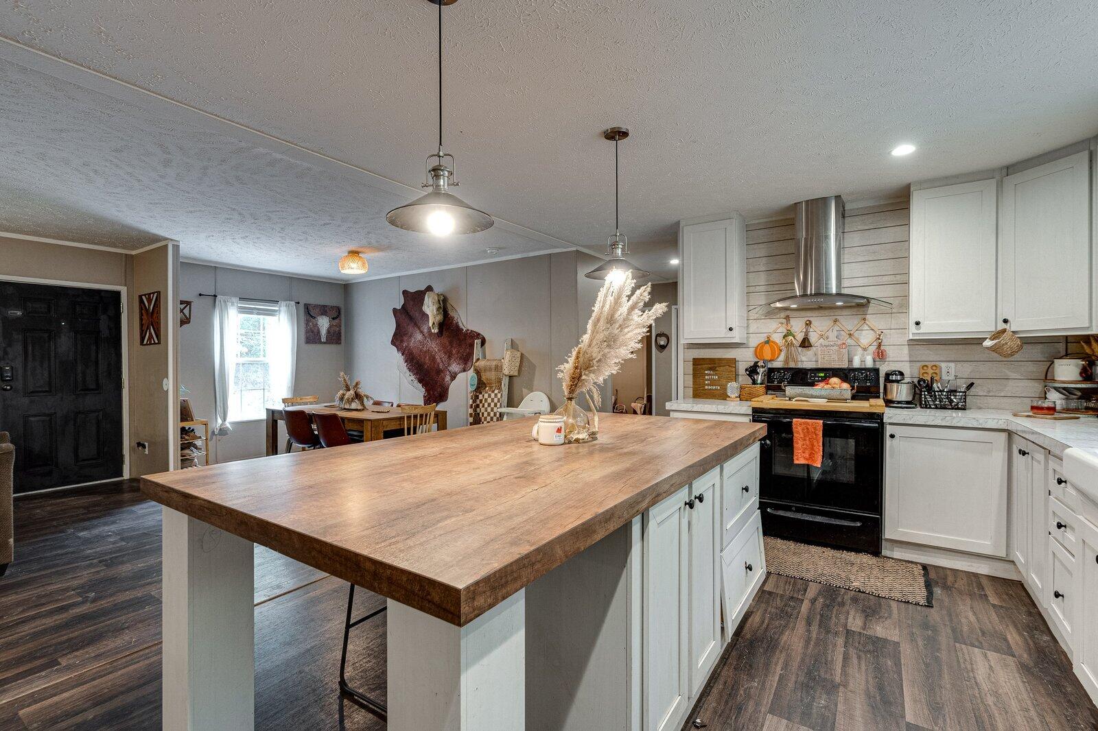 609 Clift Road