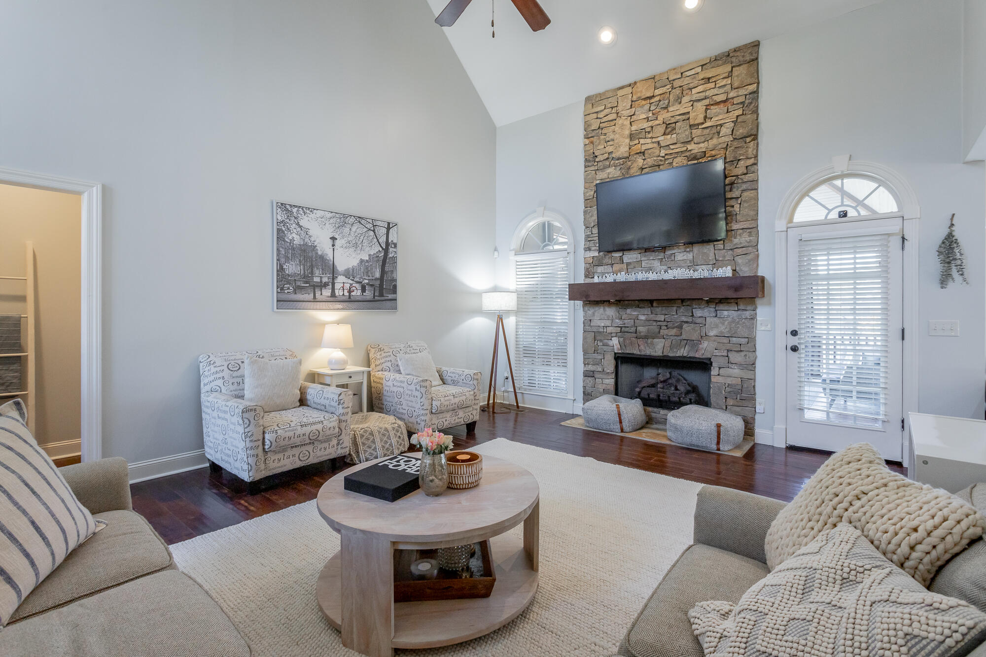 5958 Sunset Canyon Dr