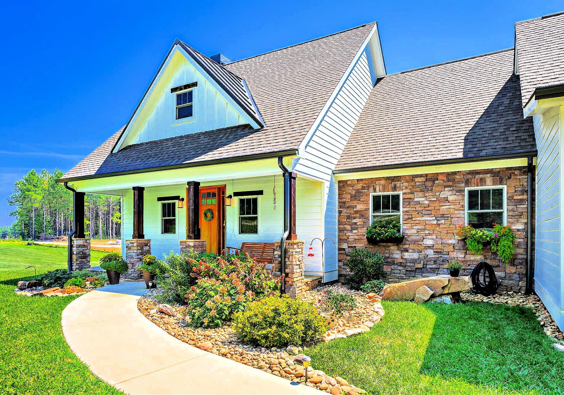 2372 River Bluffs Drive