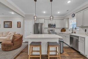 575 NE Bellingham Drive