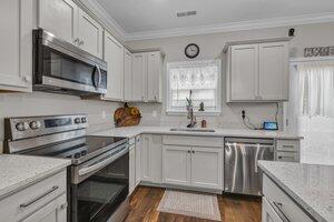 575 NE Bellingham Drive