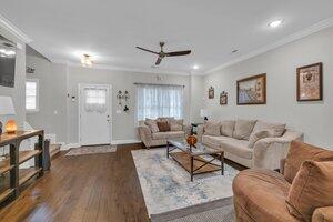 575 NE Bellingham Drive