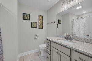 575 NE Bellingham Drive