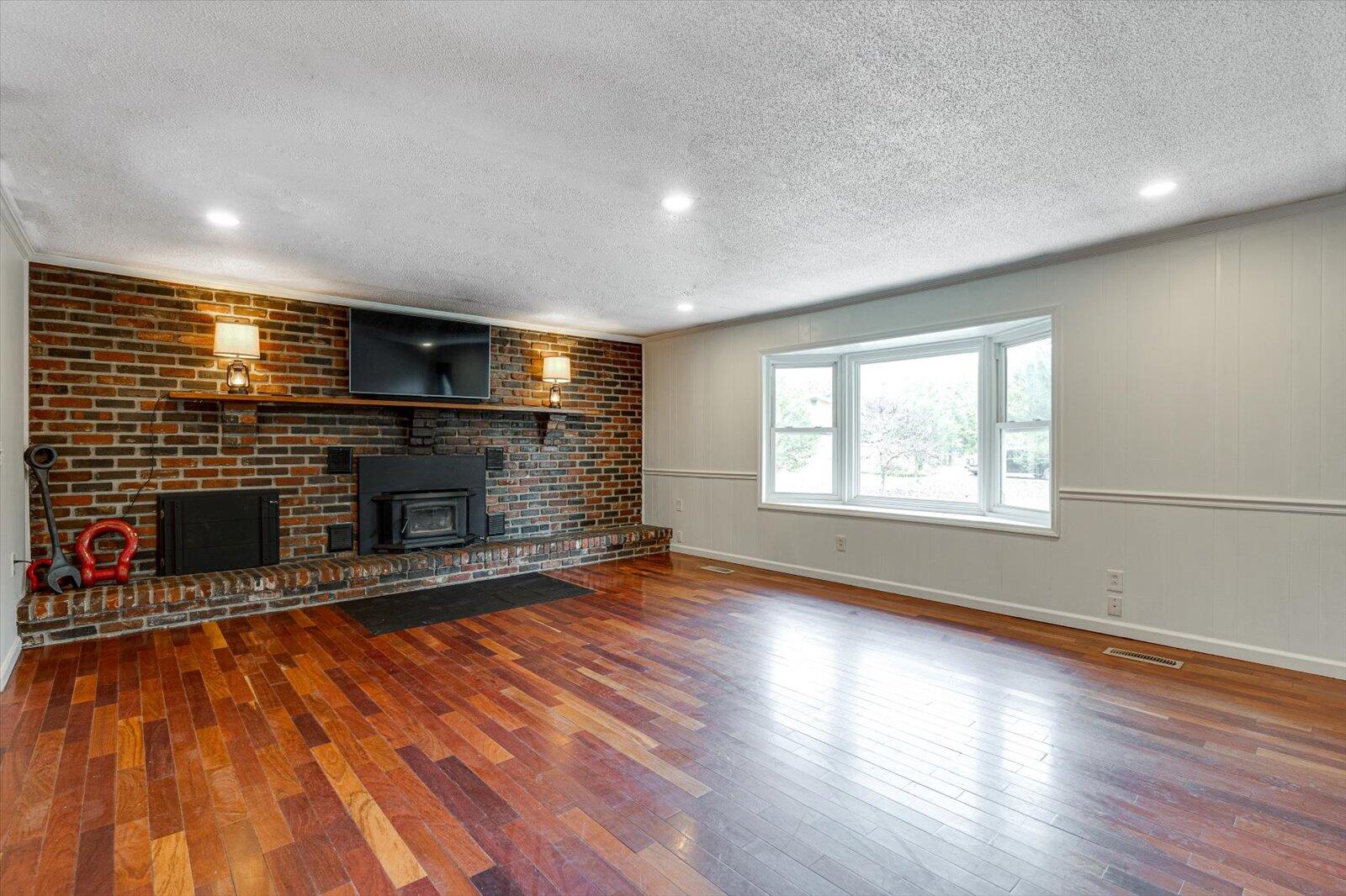 5037 Johnston Road, McDonald