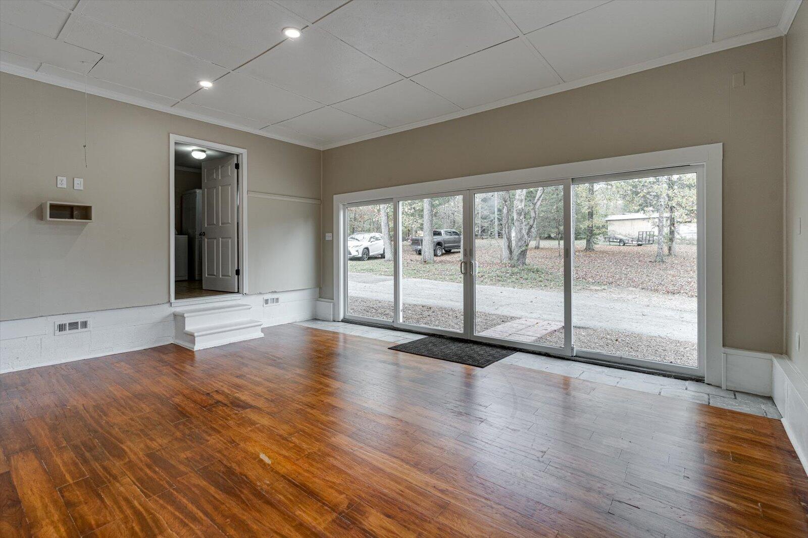 5037 Johnston Road, McDonald