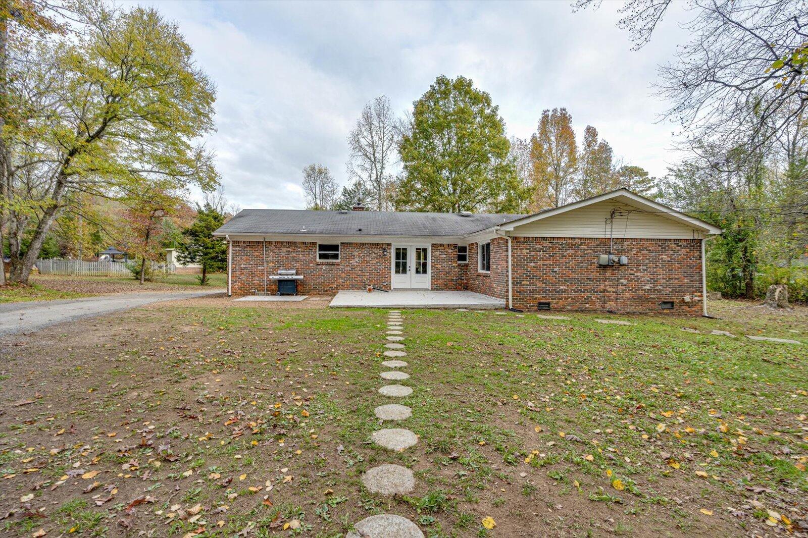 5037 Johnston Road, McDonald