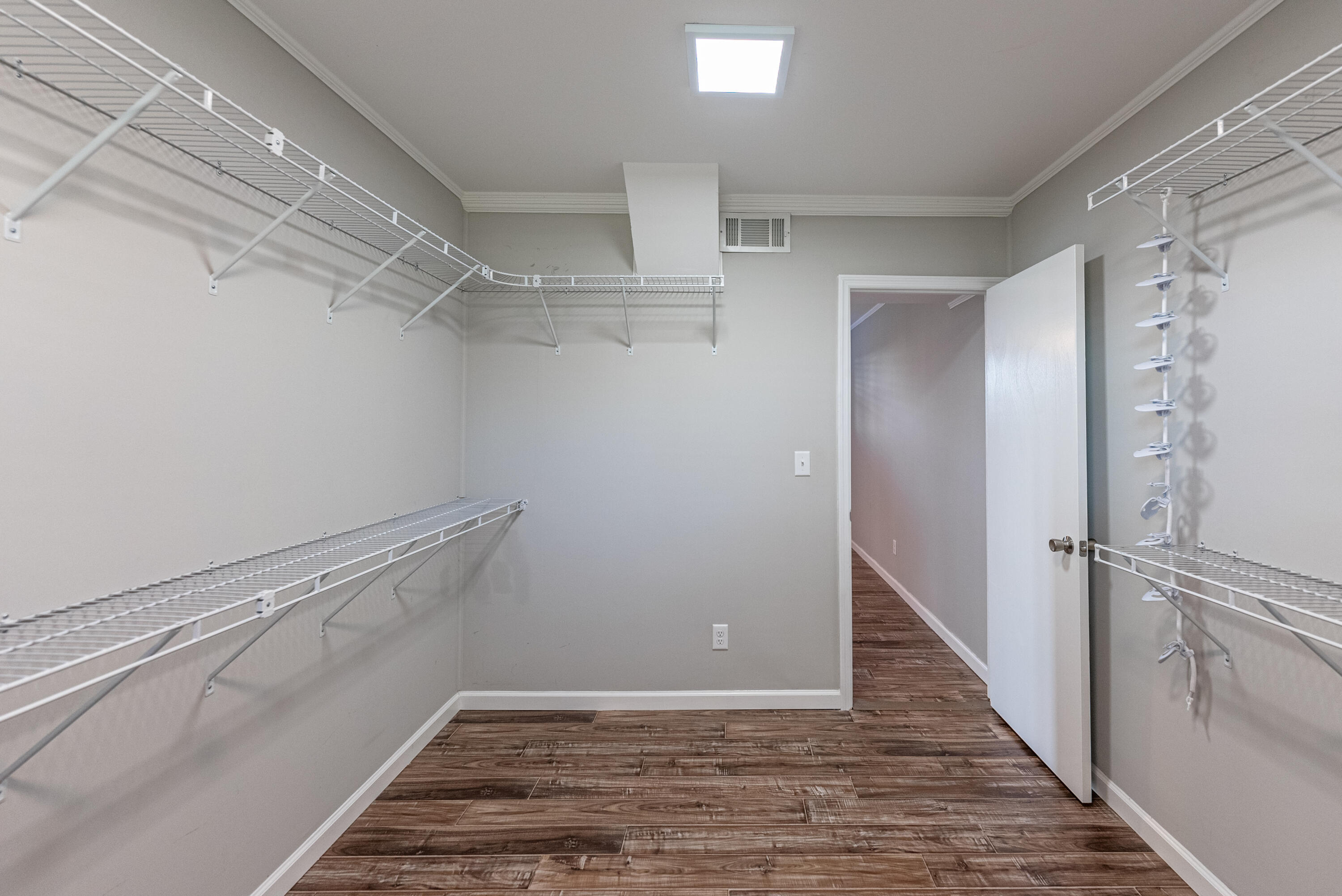 8104 Holly Crest Drive