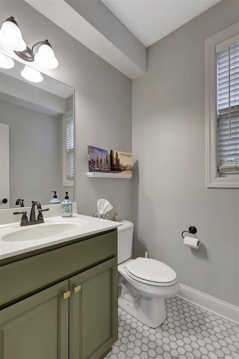 908 Dartmouth Street