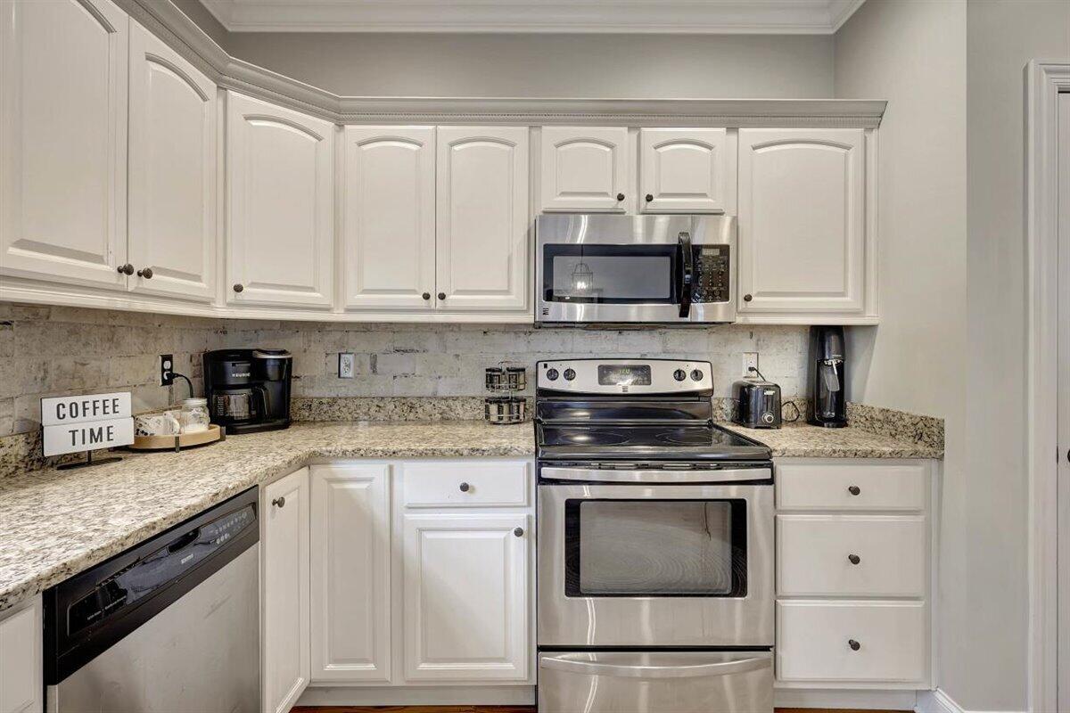 908 Dartmouth Street