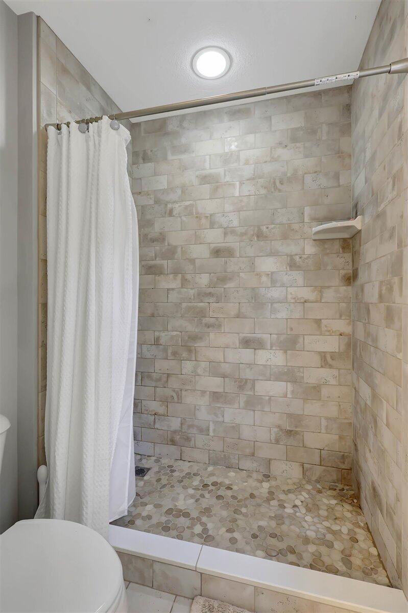 908 Dartmouth Street