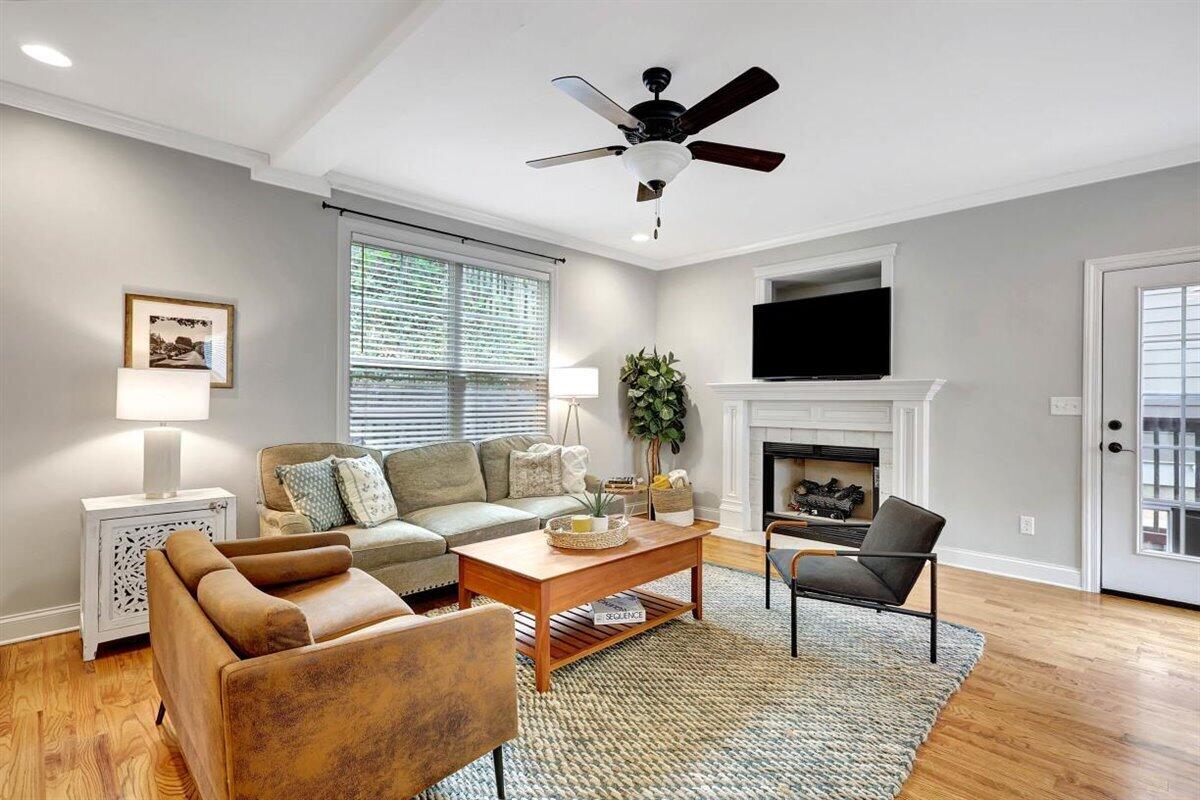 908 Dartmouth Street