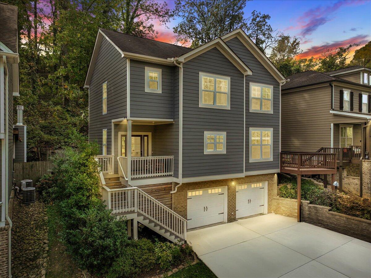 908 Dartmouth Street