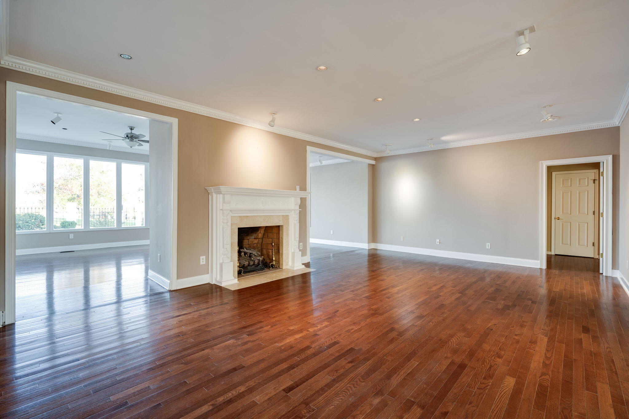 8304 Heron Cir