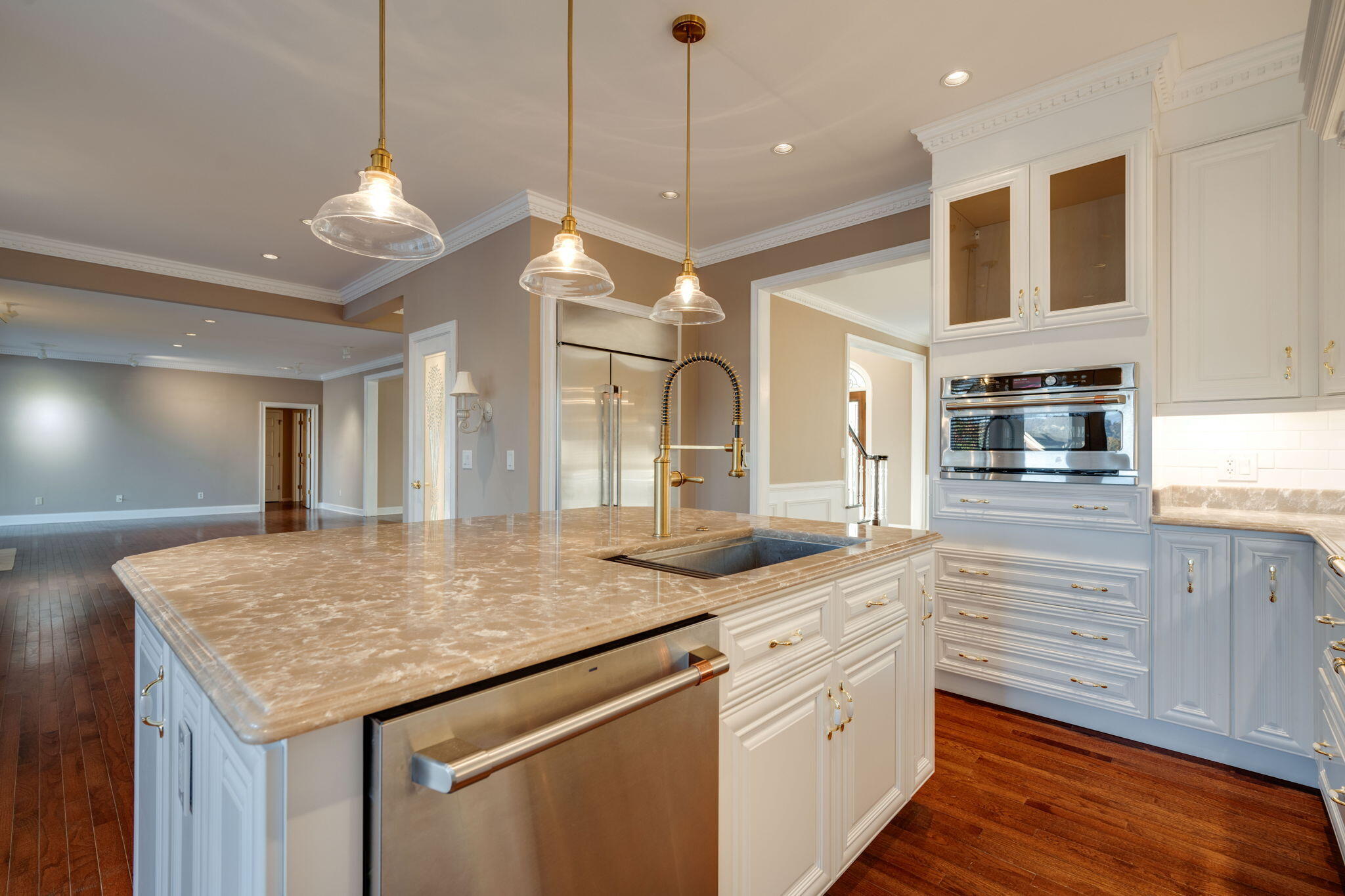 8304 Heron Cir