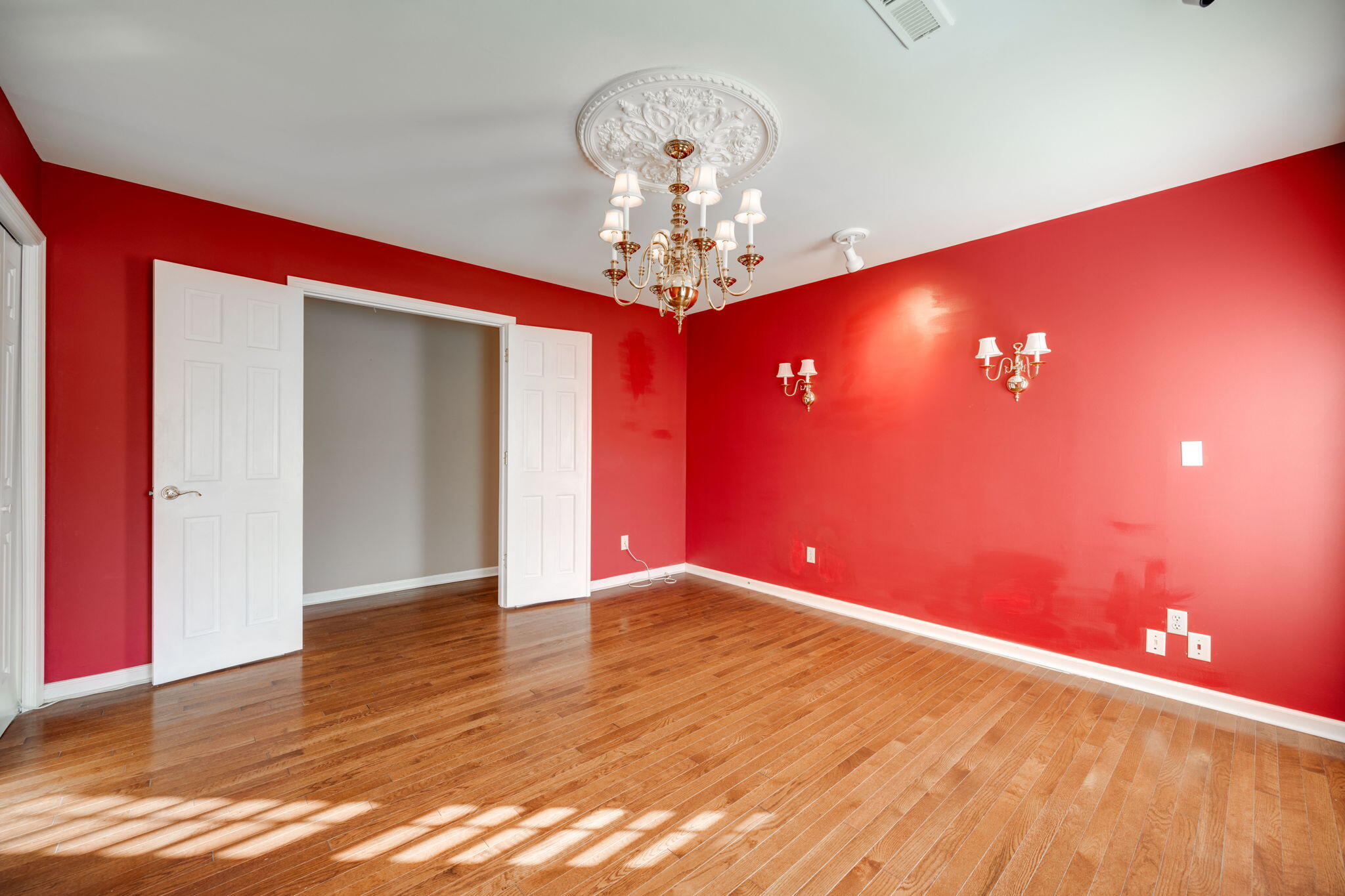8304 Heron Cir