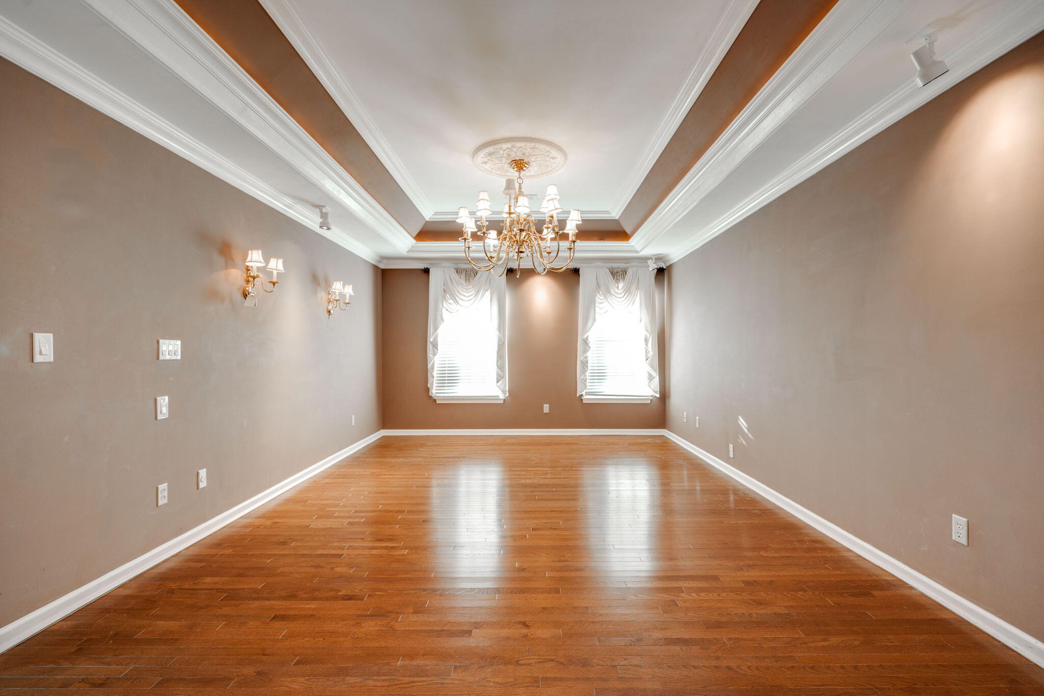 8304 Heron Cir
