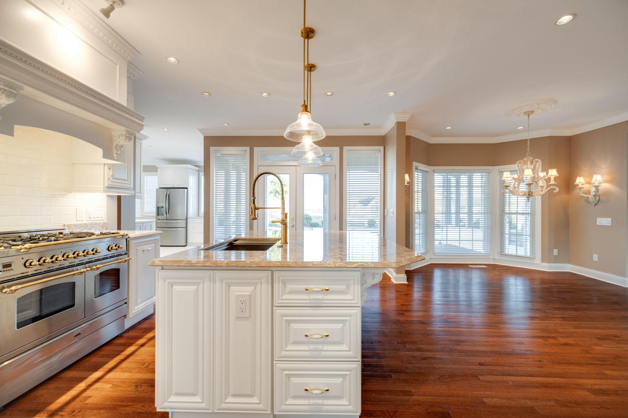 8304 Heron Cir