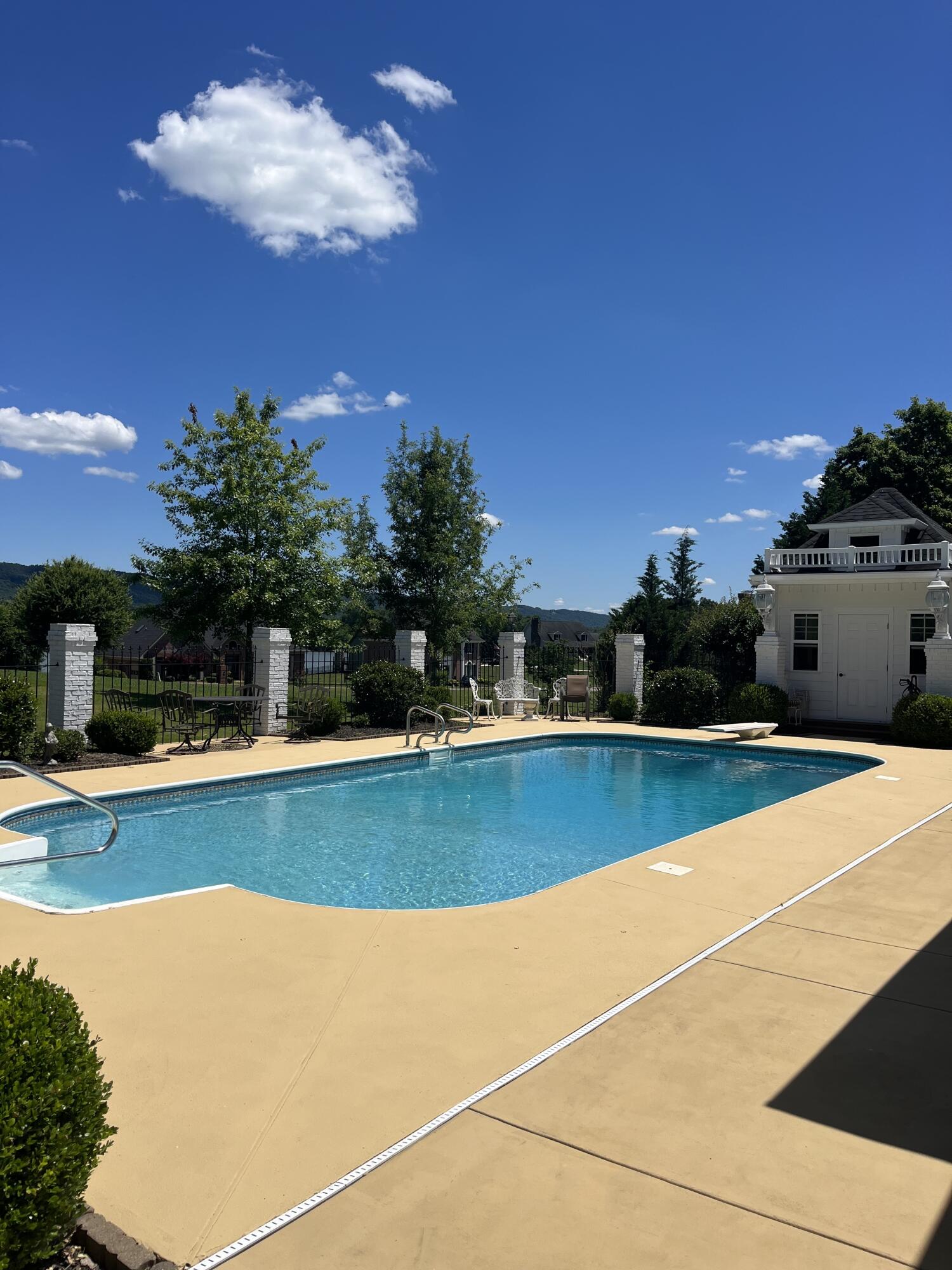 8304 Heron Cir