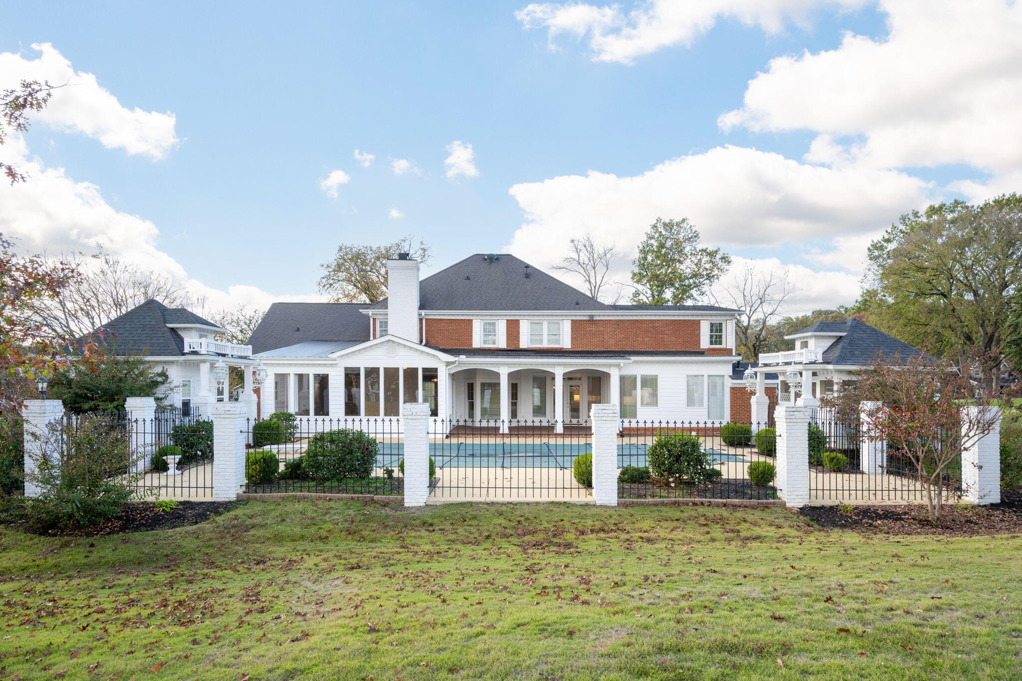 8304 Heron Cir