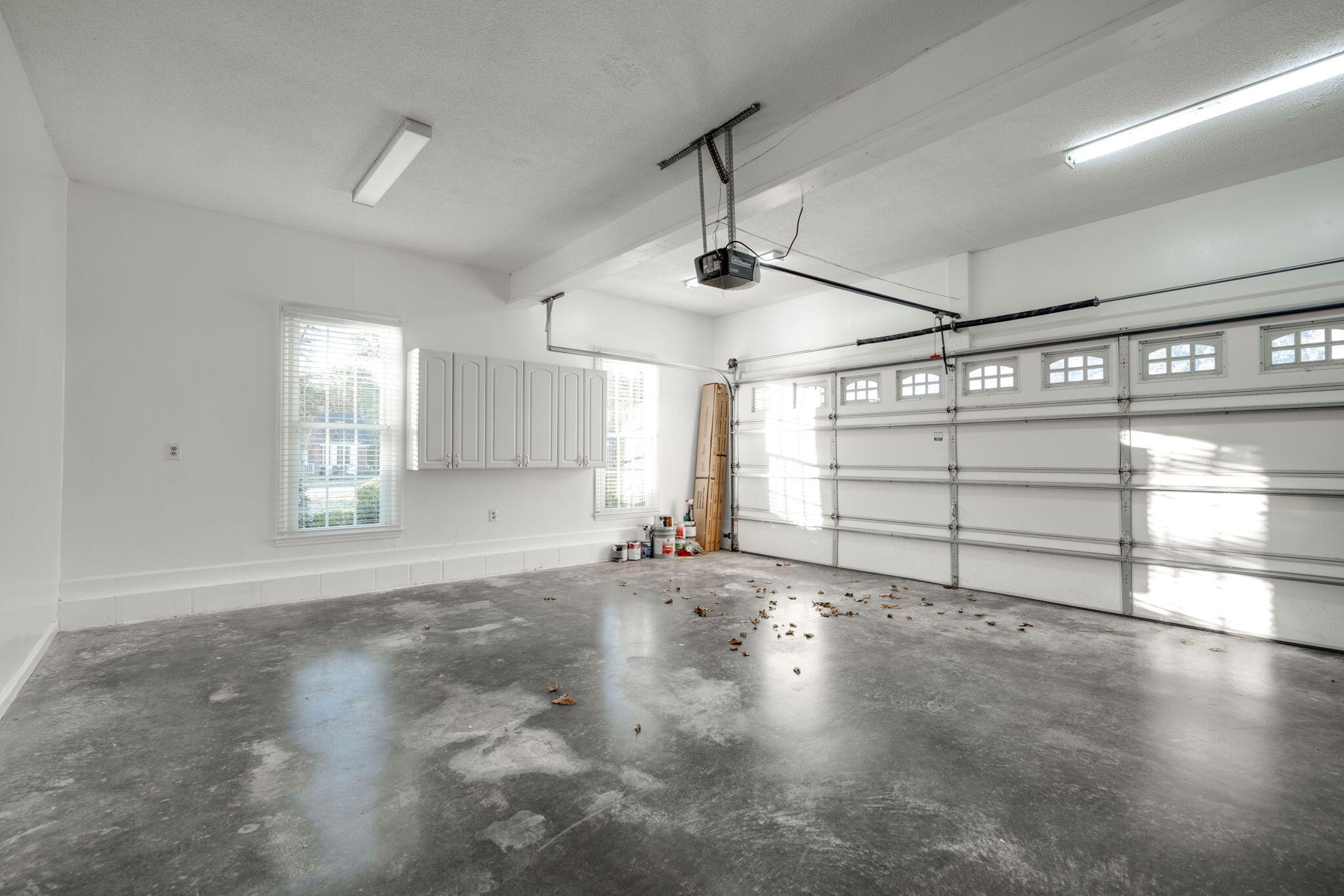 8304 Heron Cir