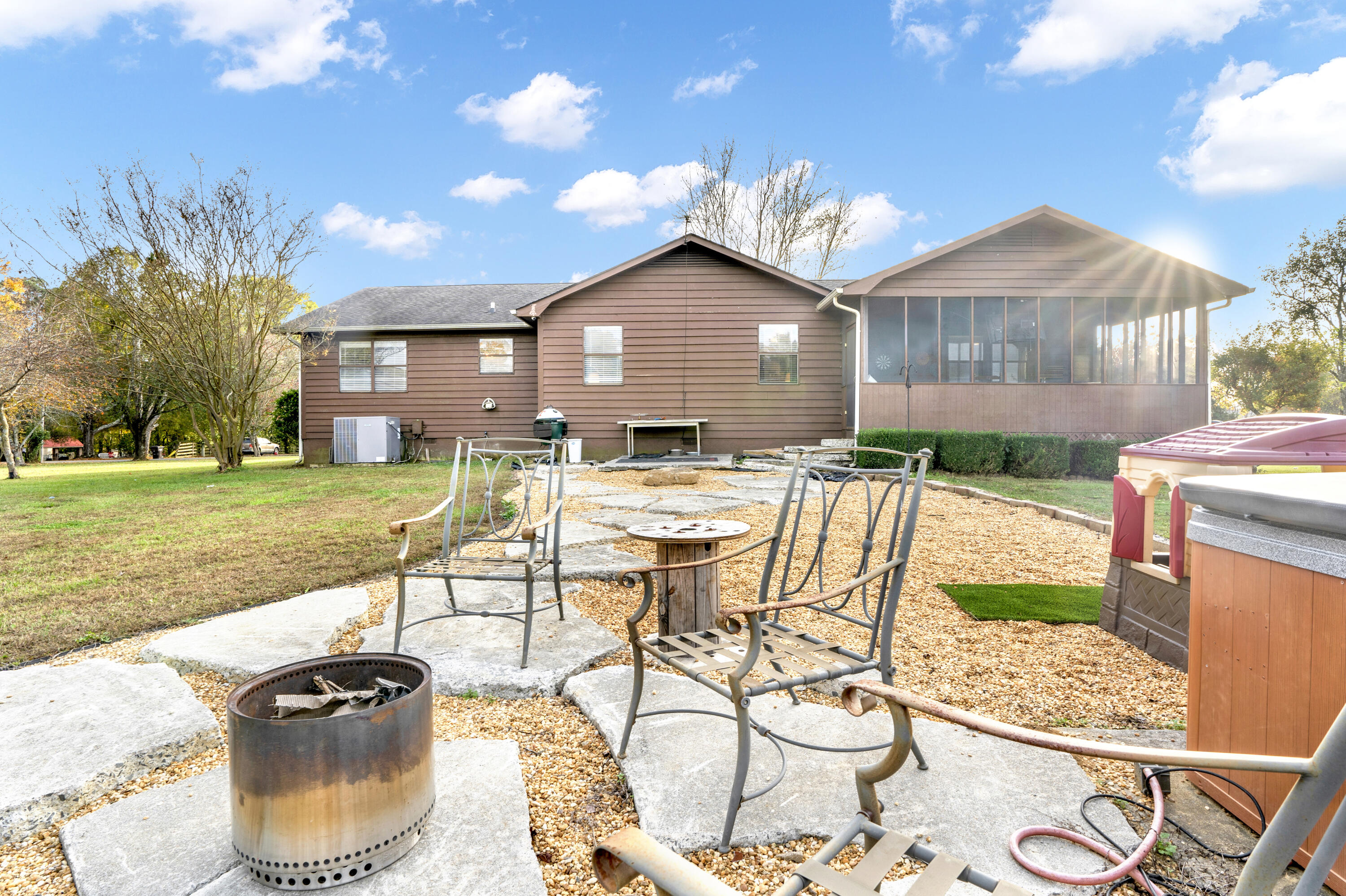 2579 Brownwood Drive SE