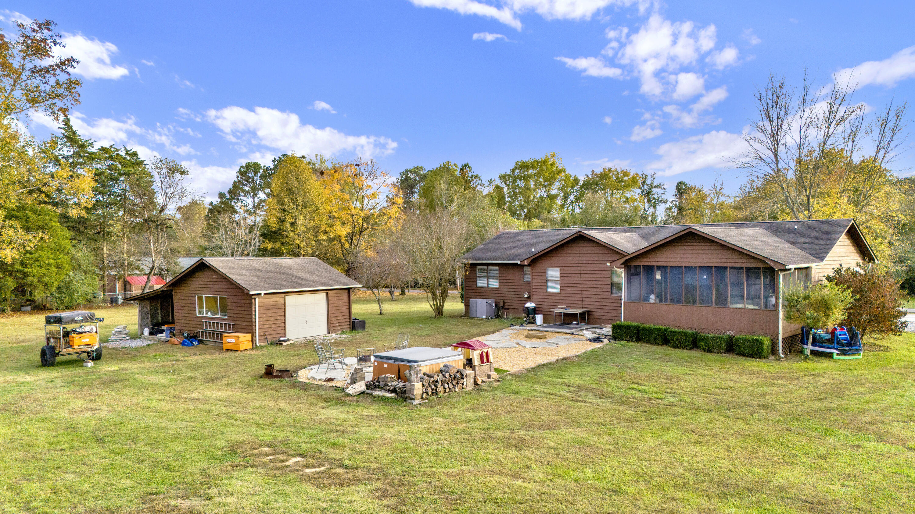 2579 Brownwood Drive SE